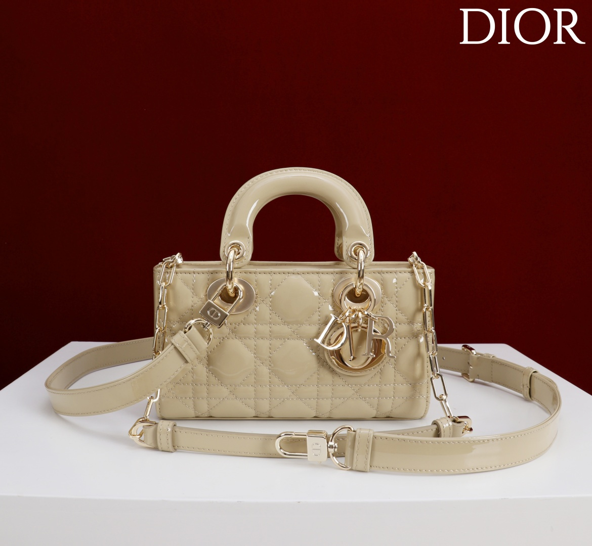 Dior