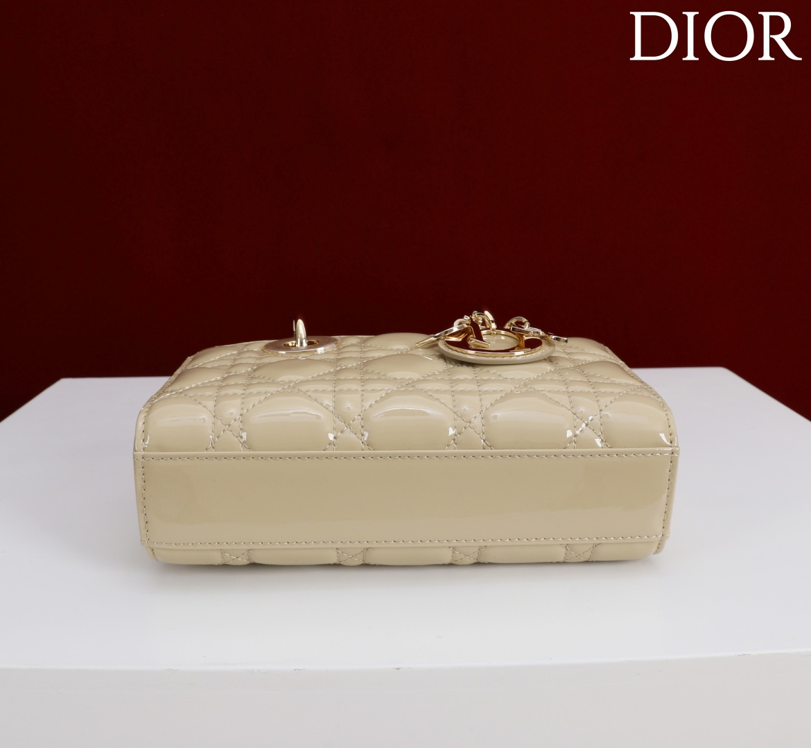  Dior