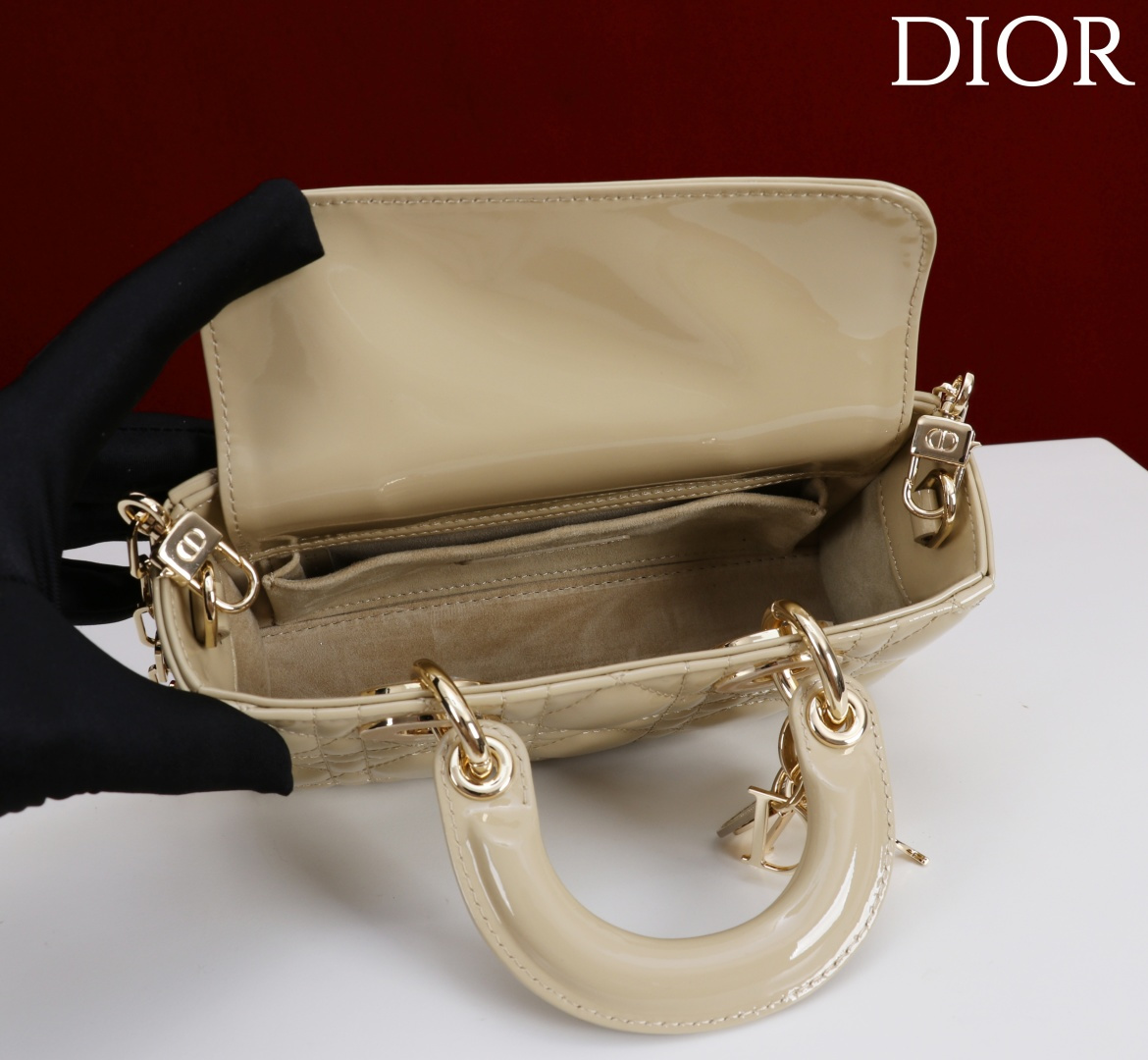  Dior