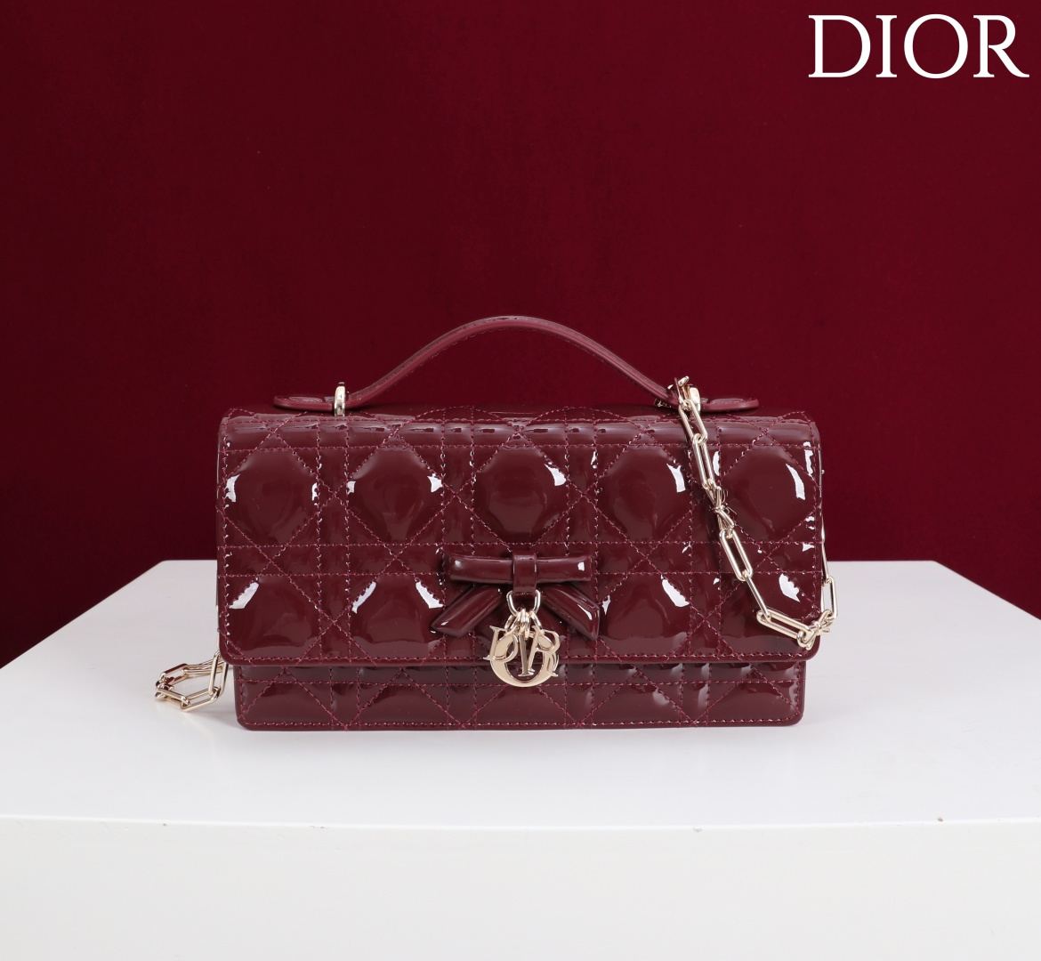  Dior