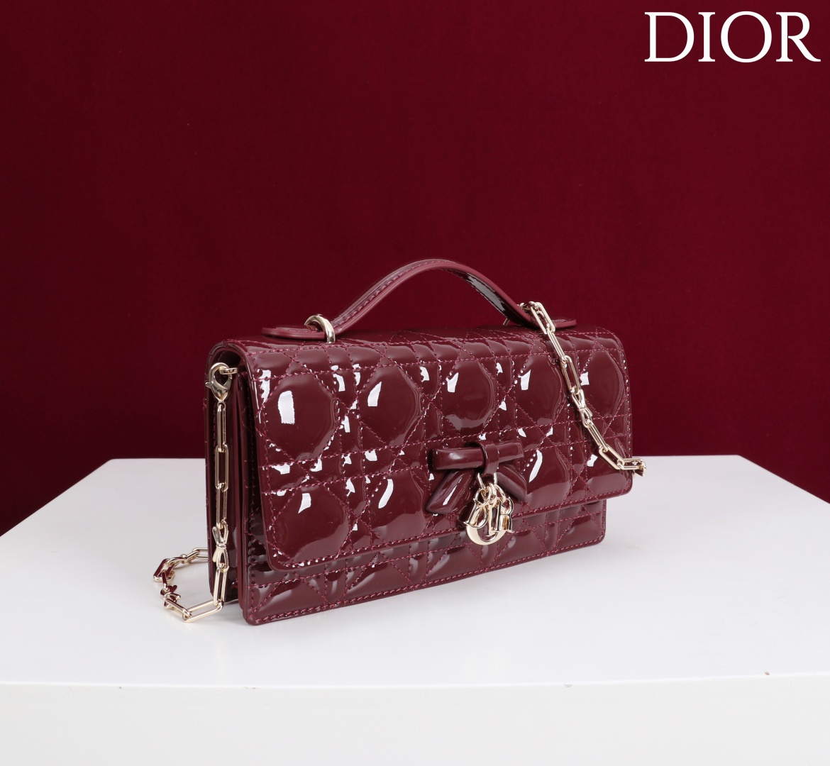  Dior