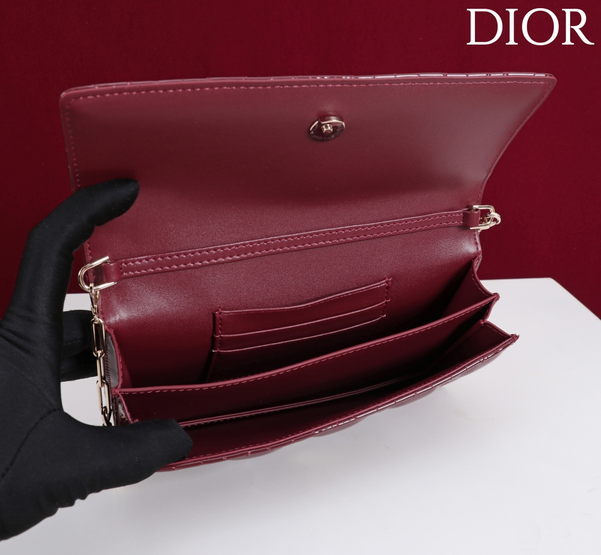  Dior