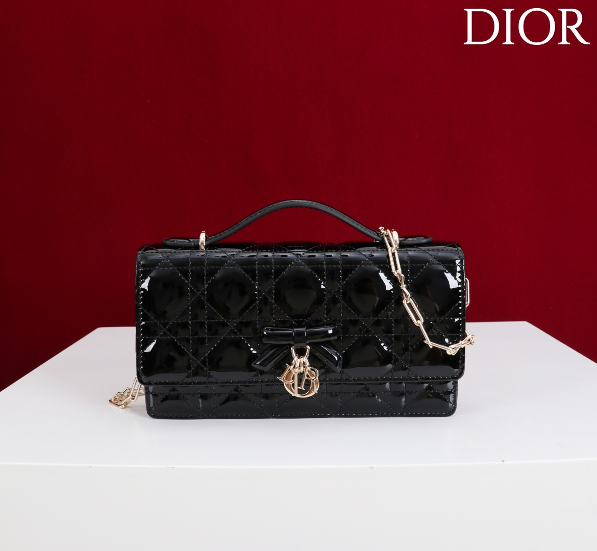  Dior