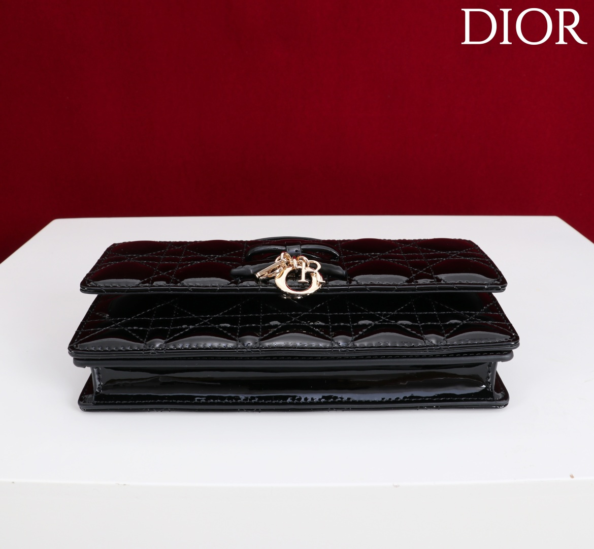  Dior
