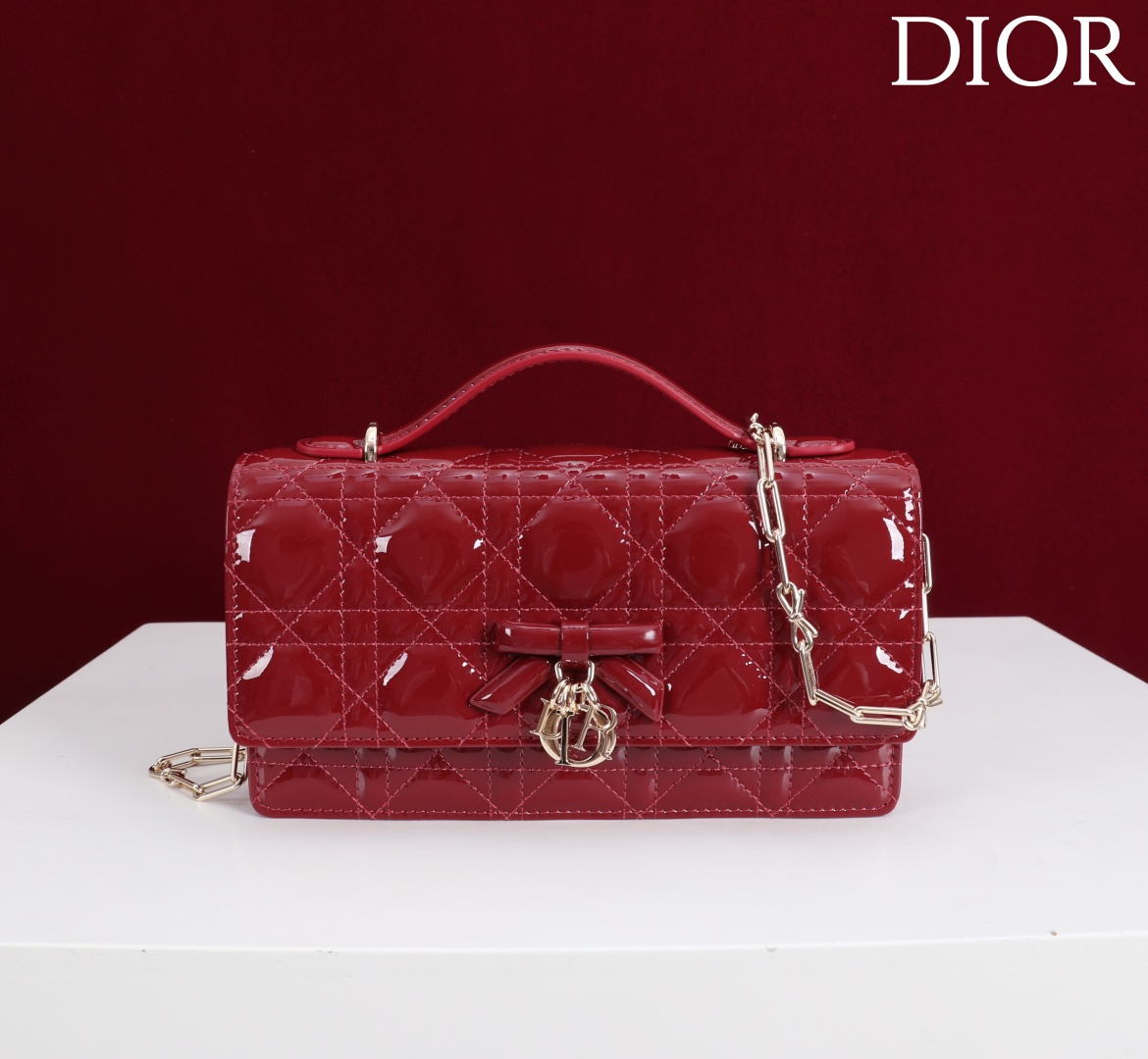  Dior