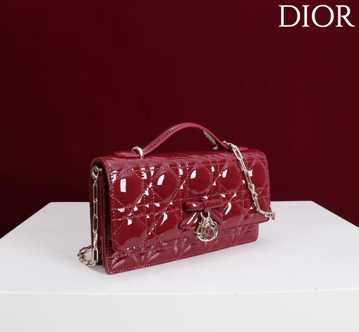  Dior
