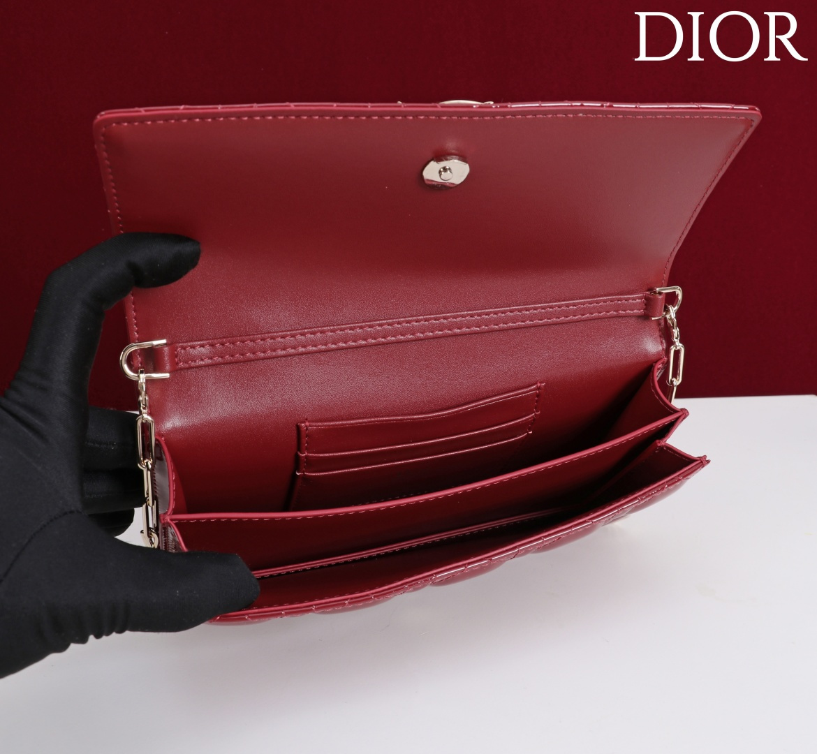  Dior
