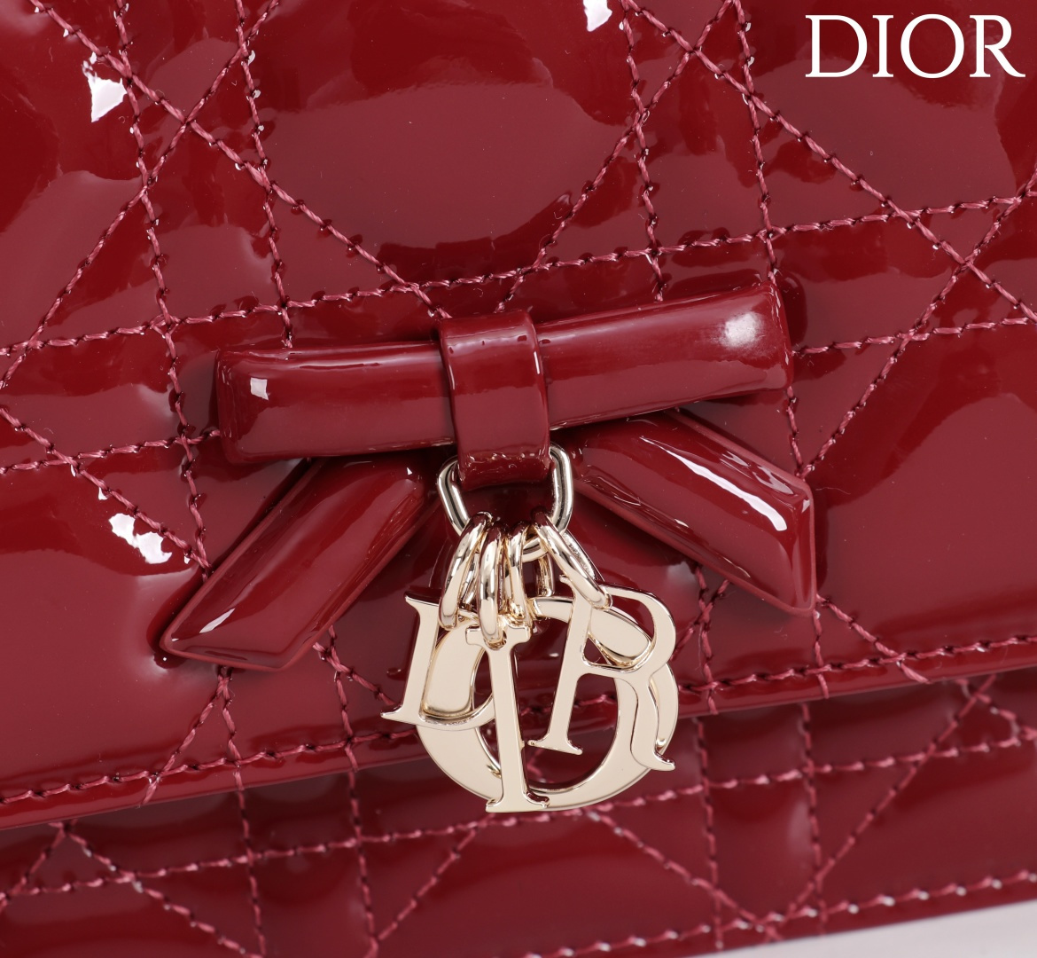  Dior
