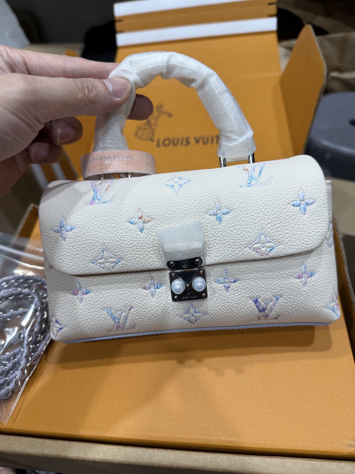lv