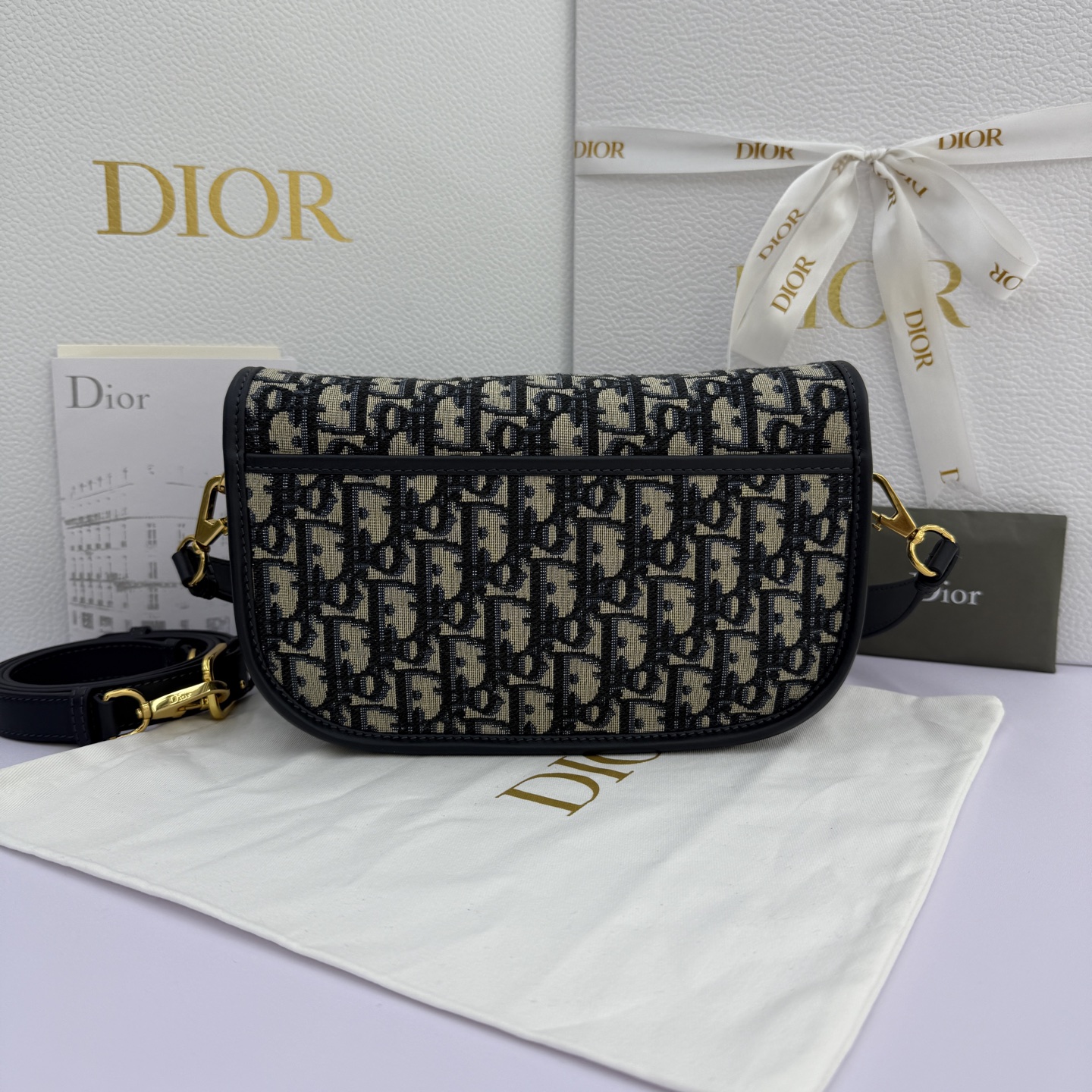  Dior