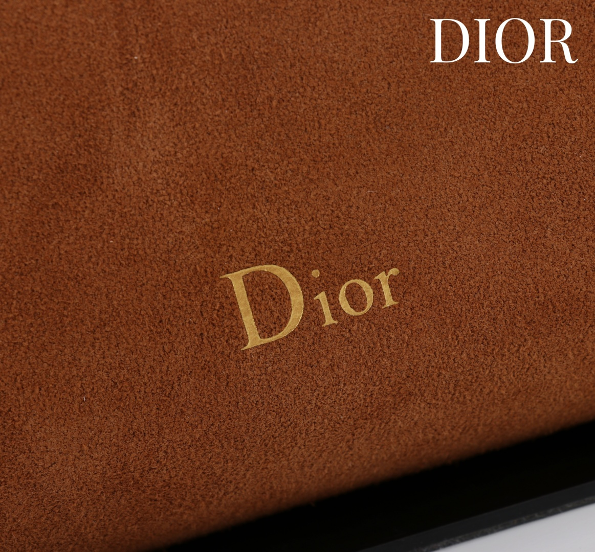  Dior