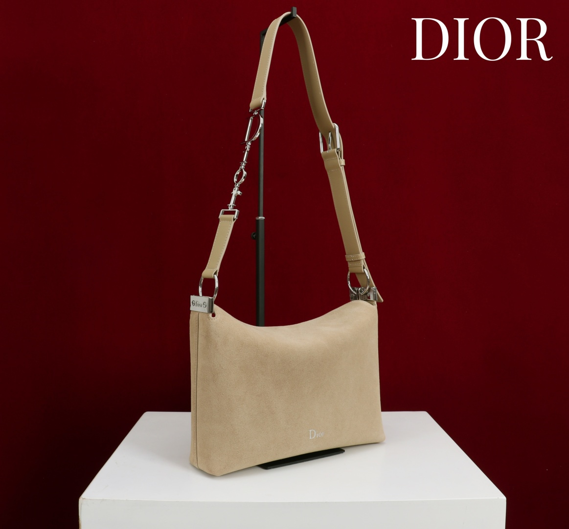  Dior