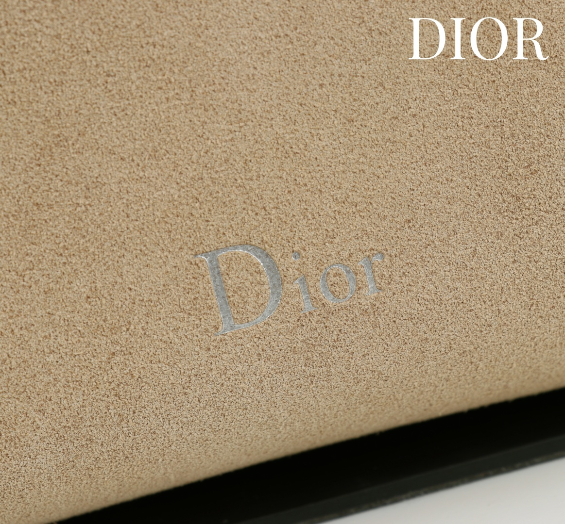  Dior
