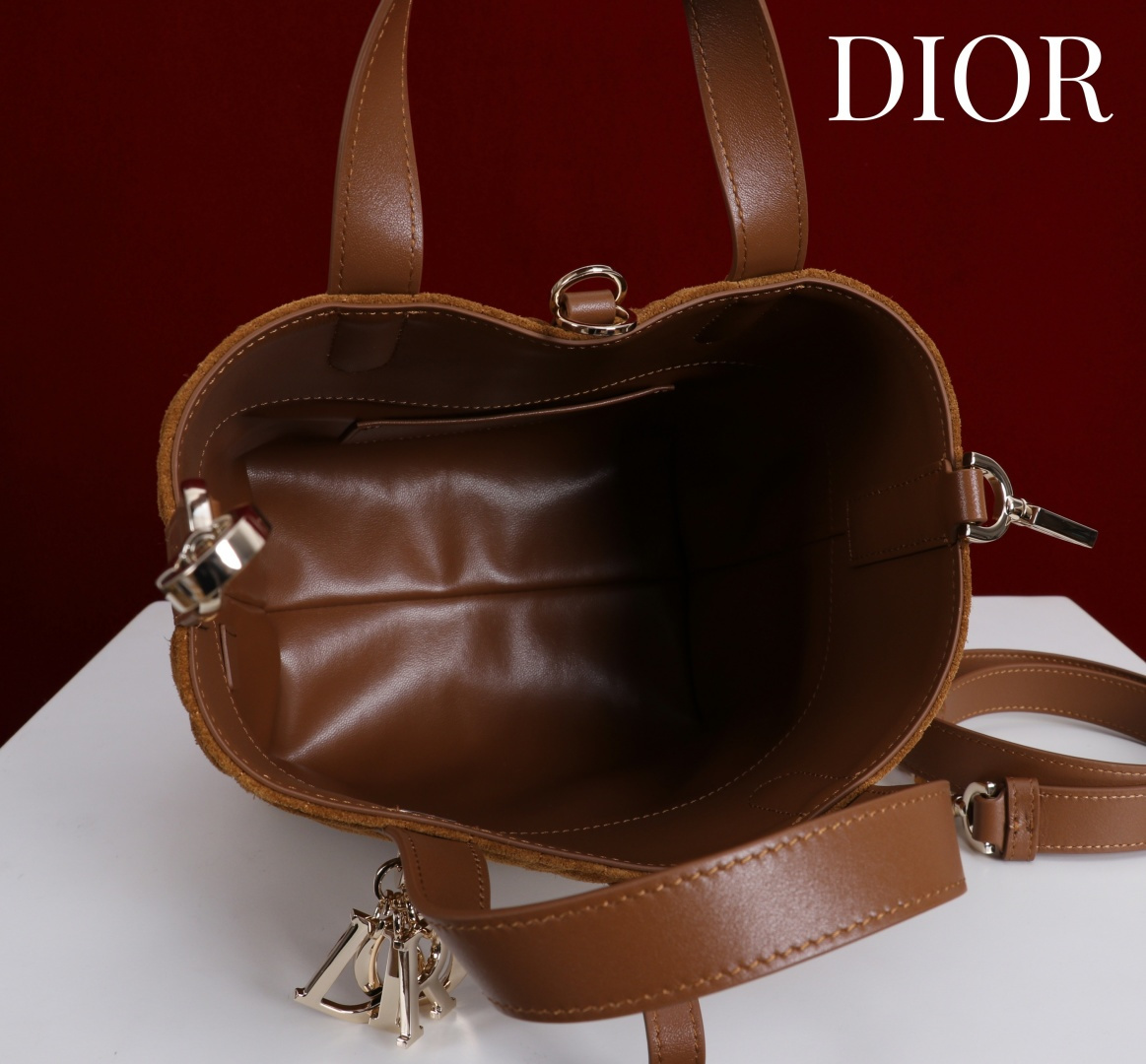  Dior