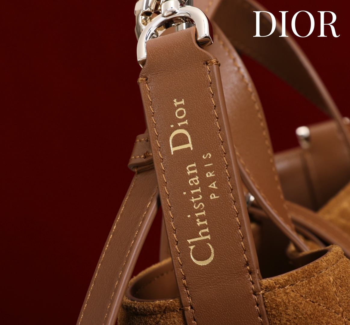  Dior