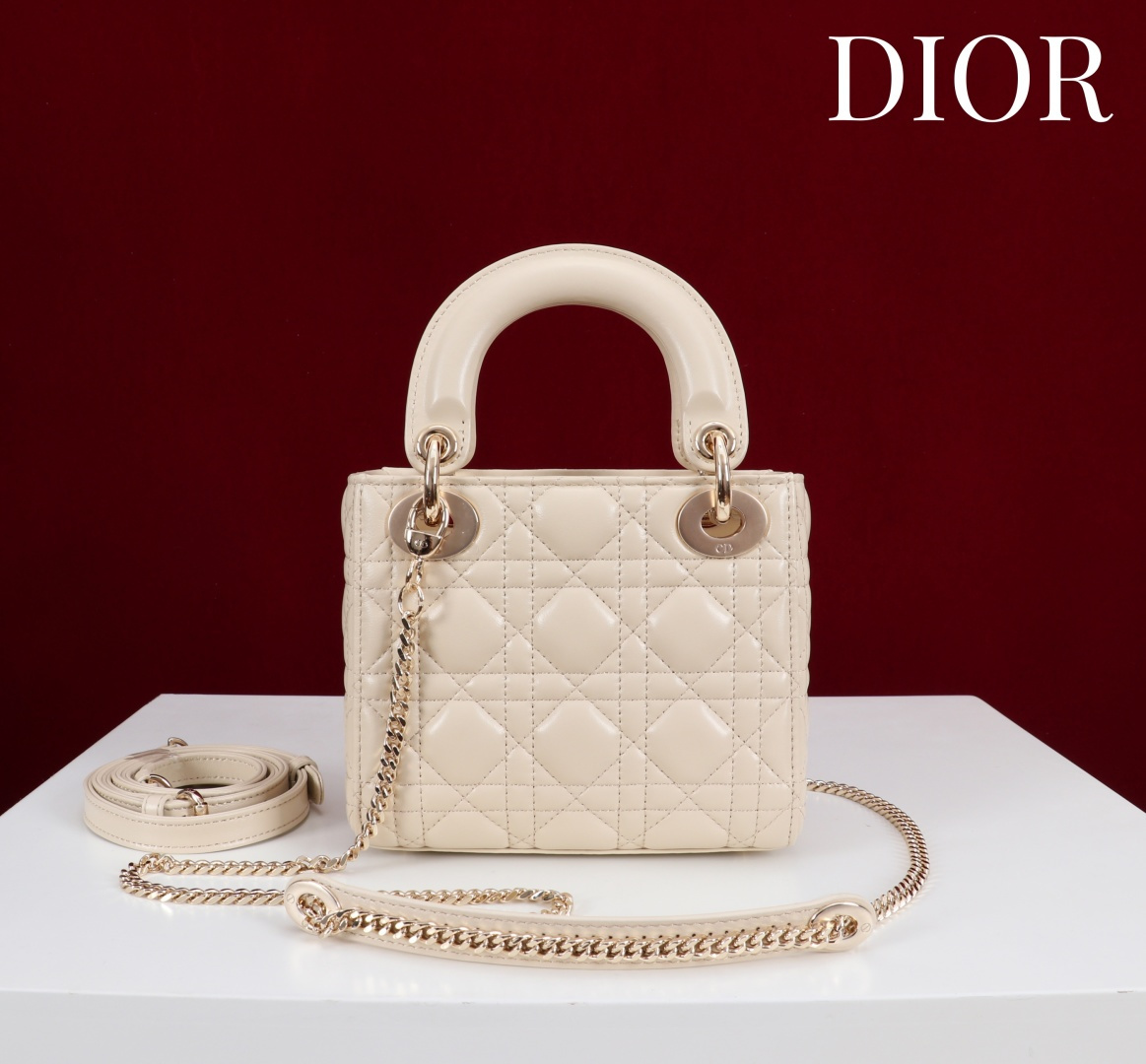  Dior