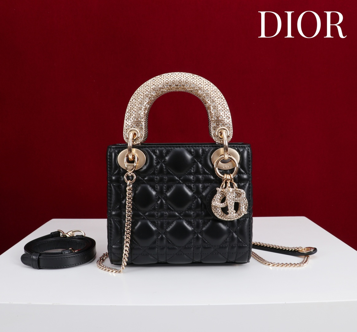  Dior
