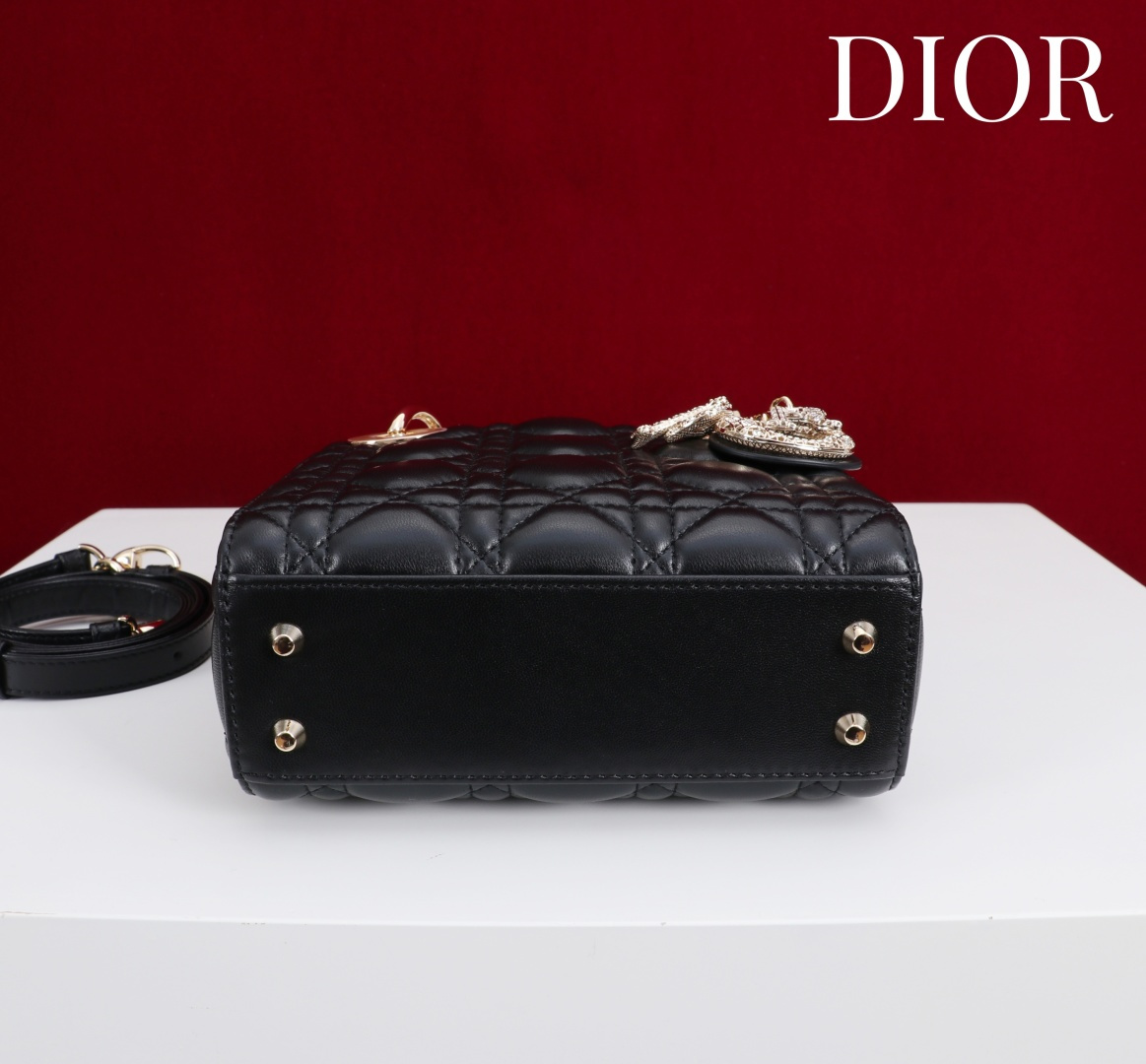  Dior