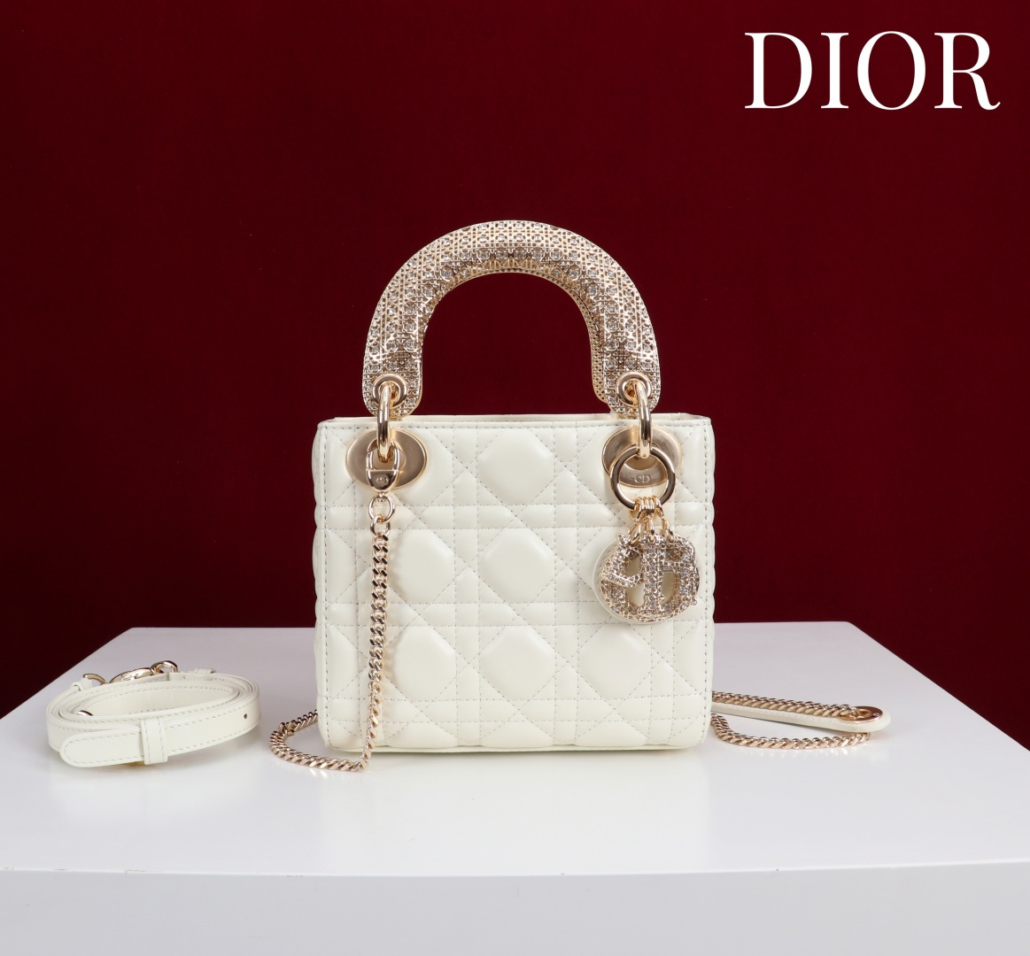  Dior