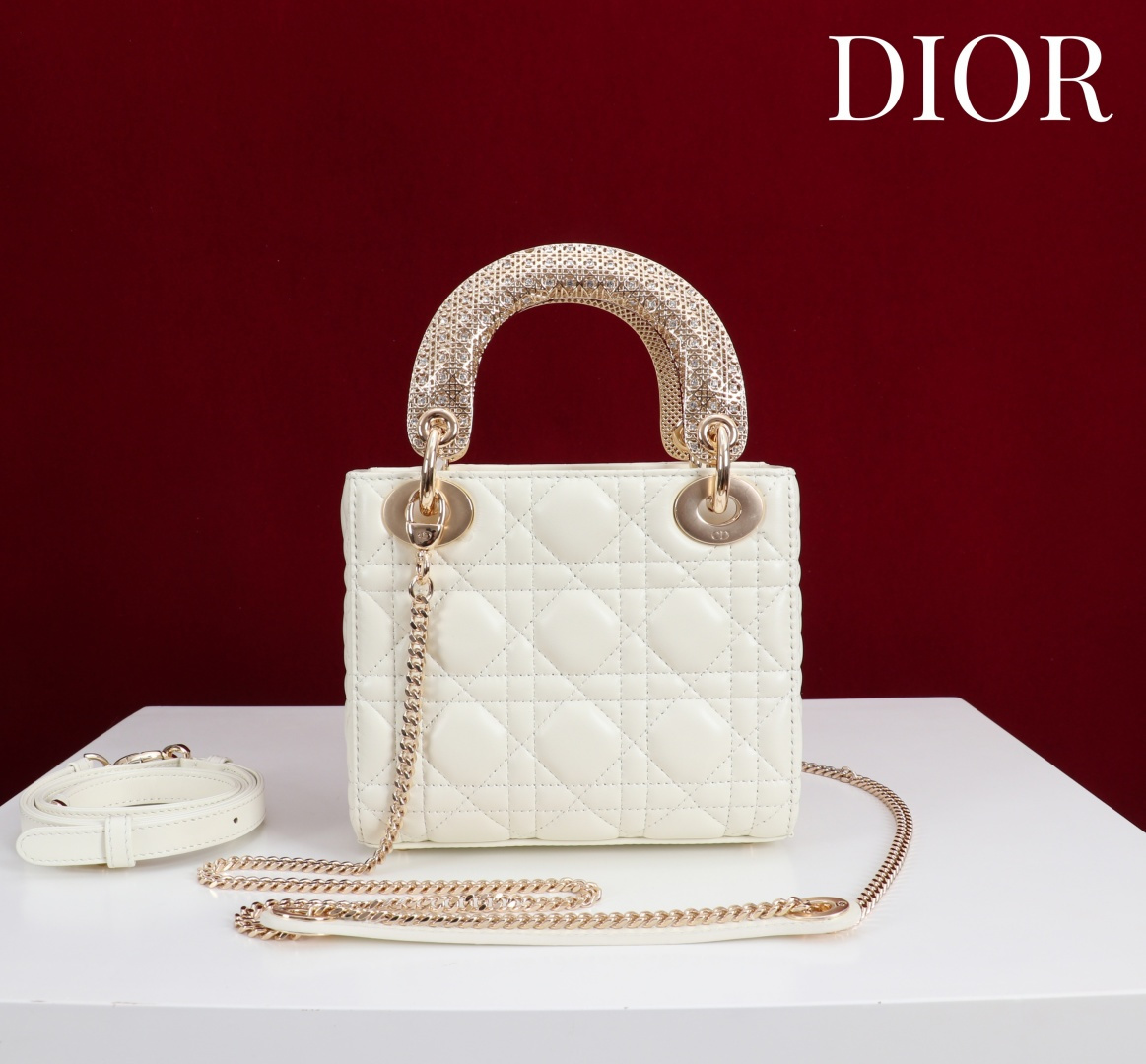  Dior