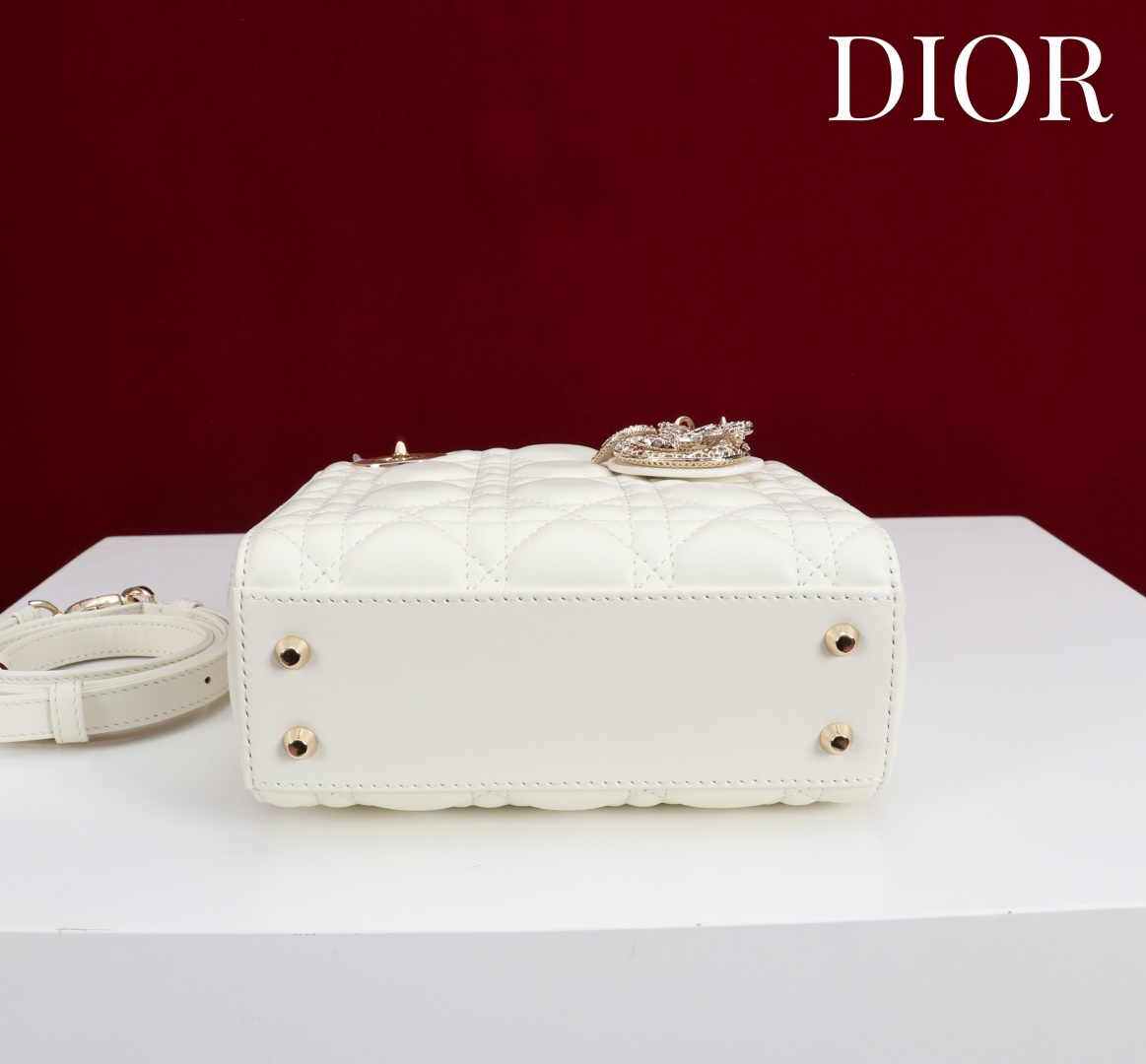  Dior
