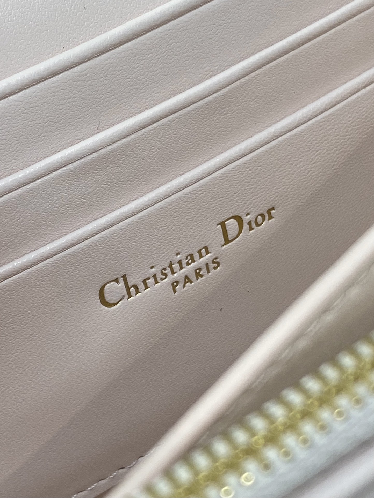    Dior