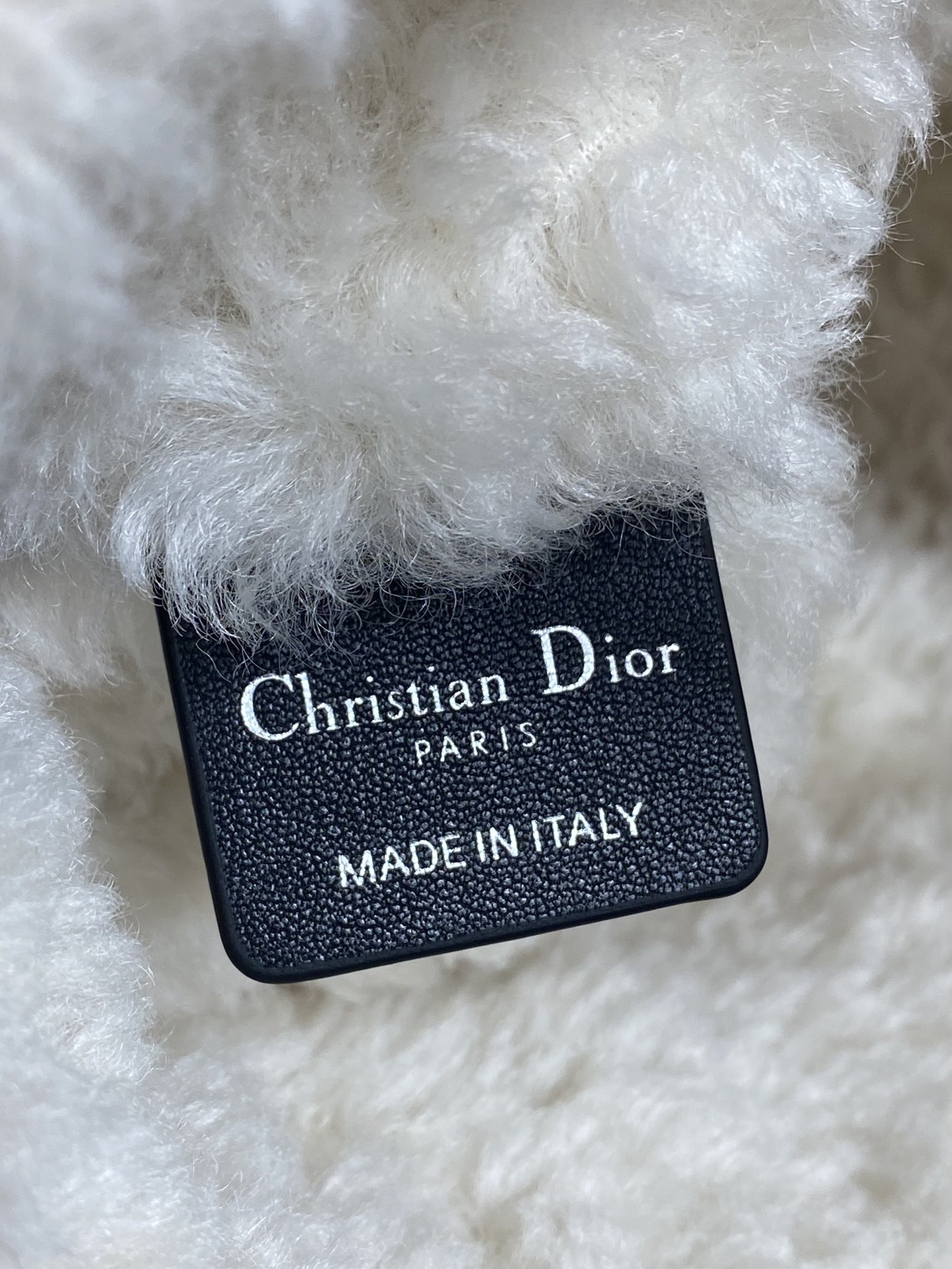   Dior
