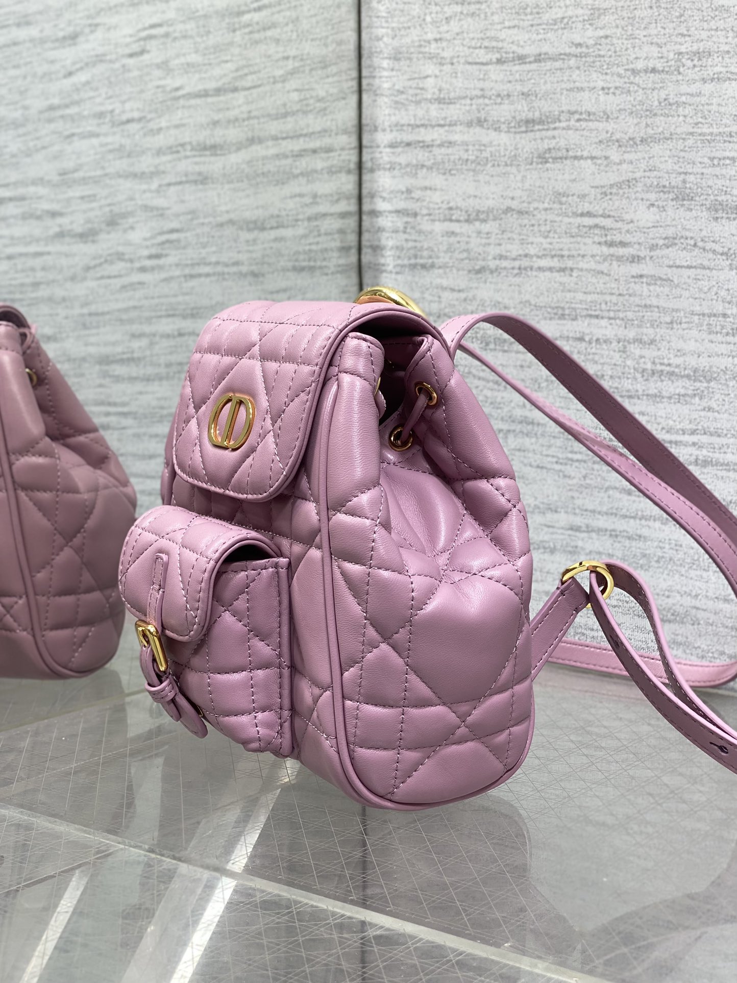  Dior