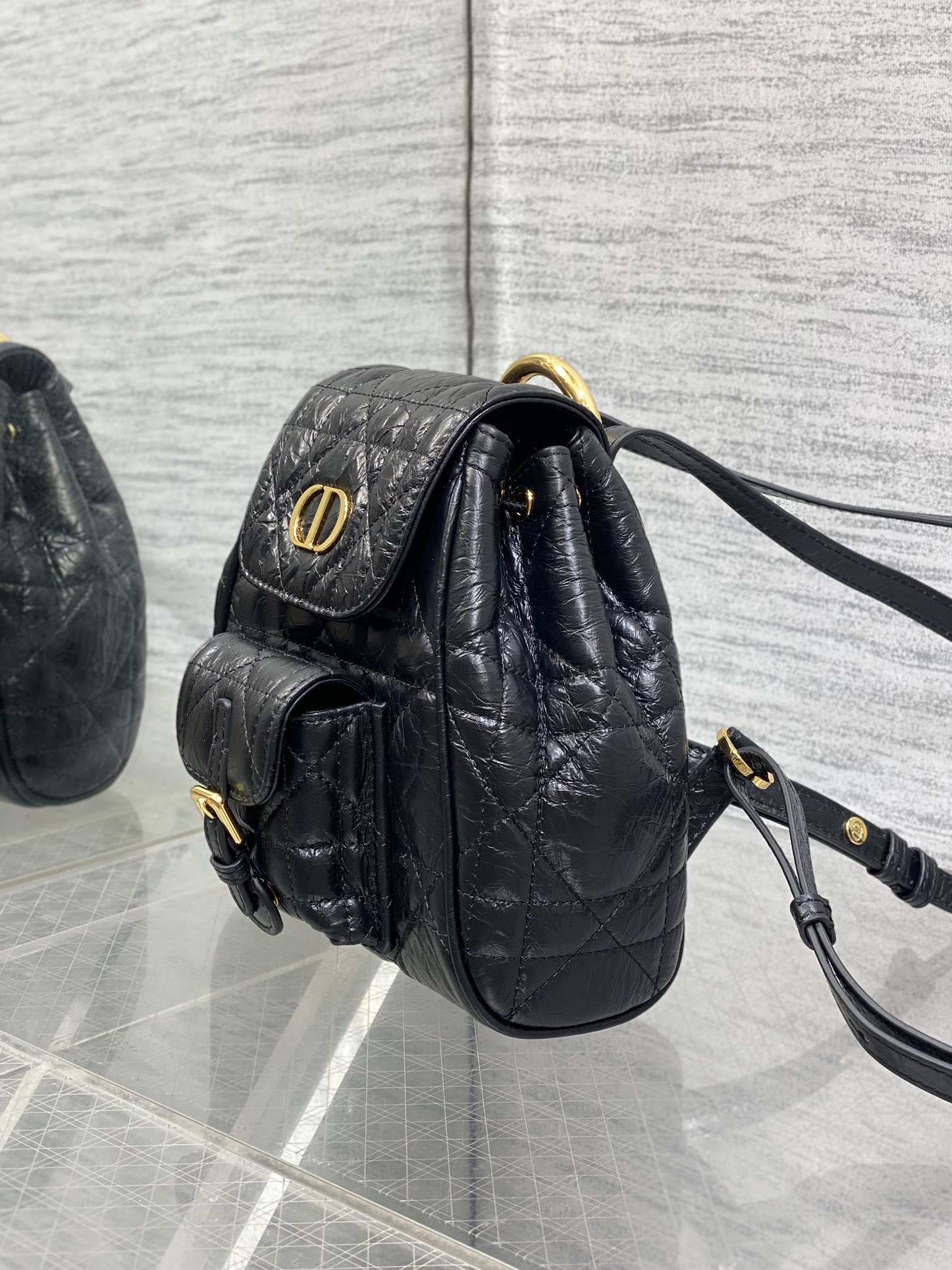  Dior