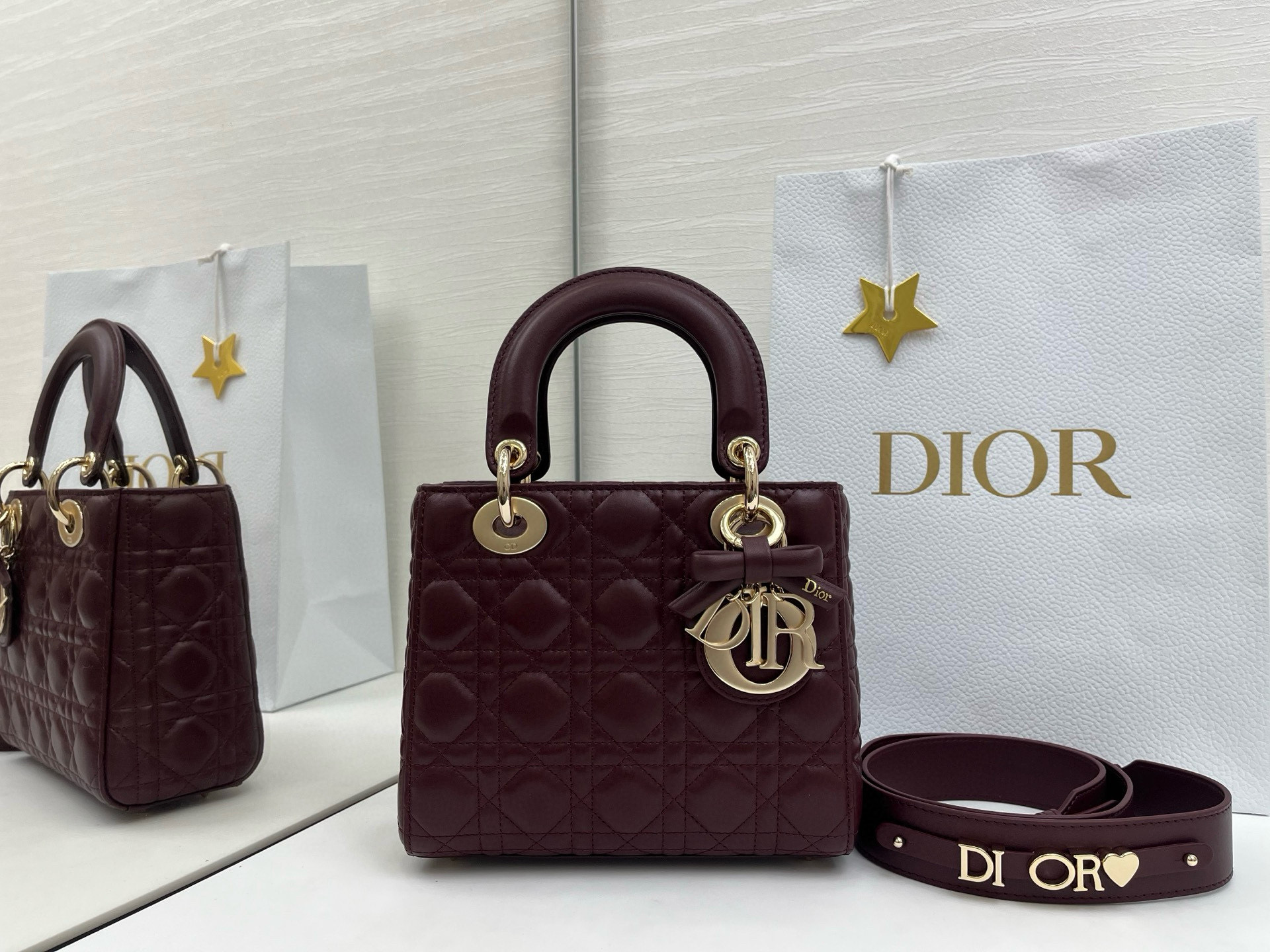  Dior