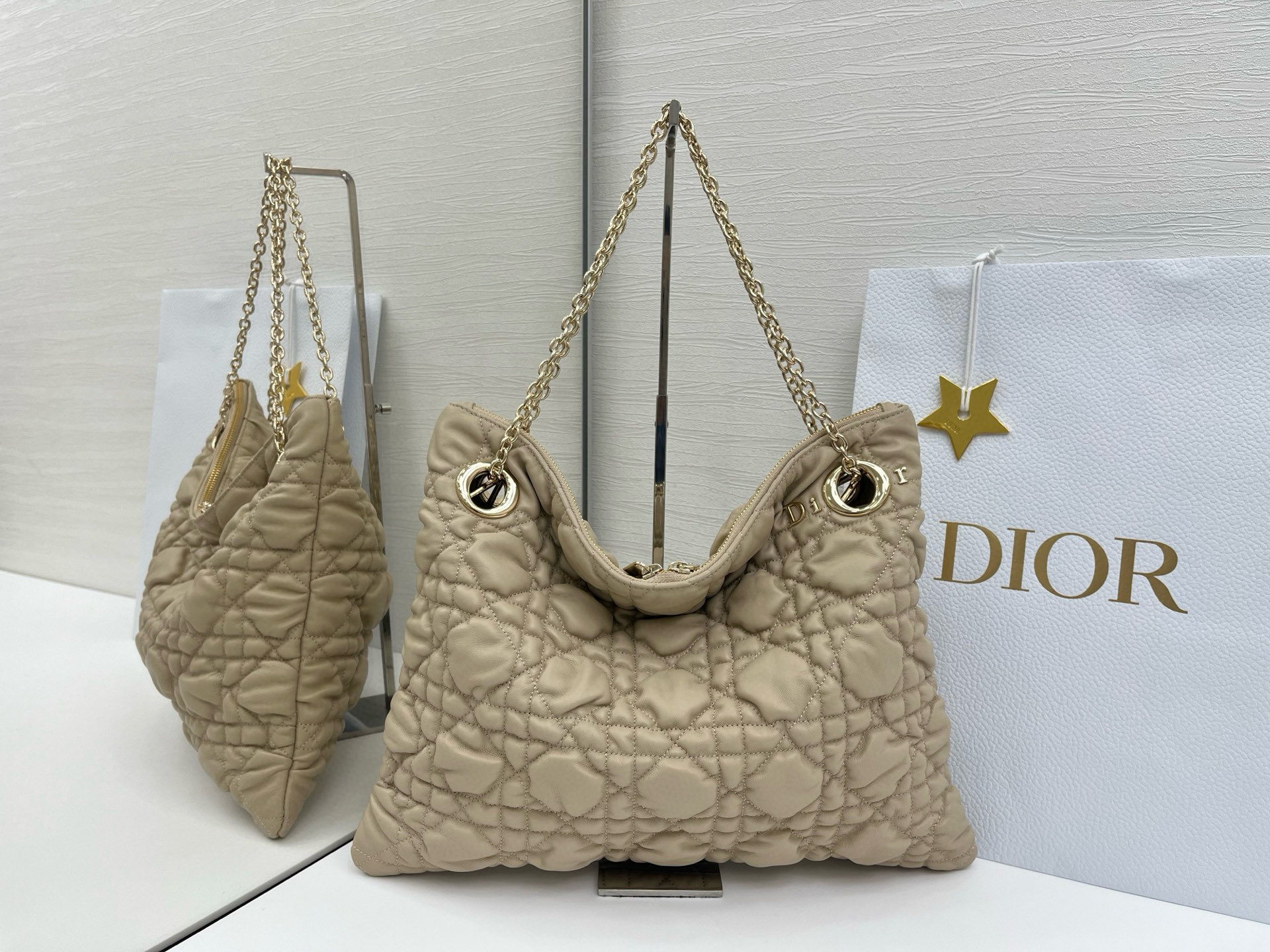  Dior
