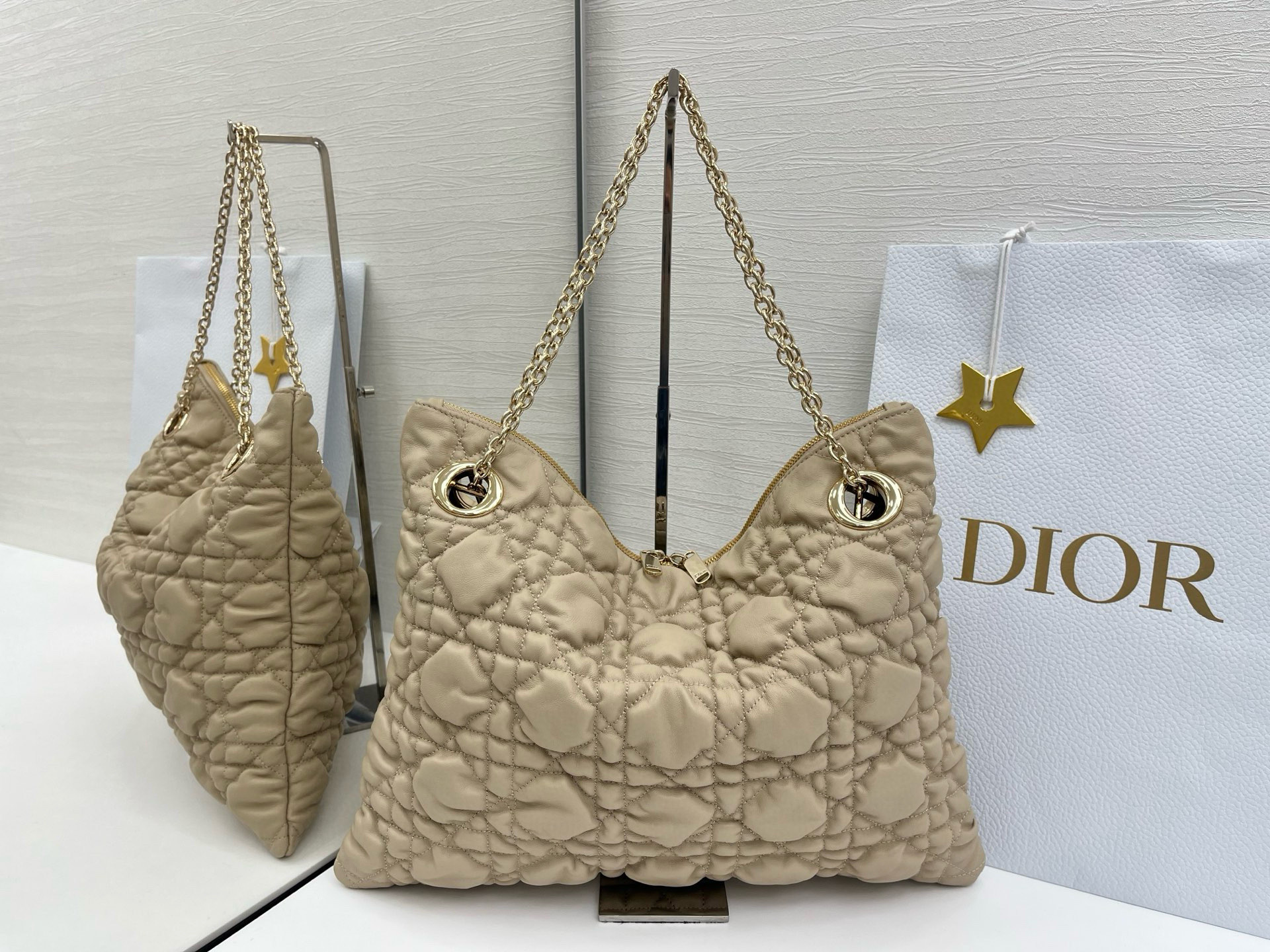  Dior