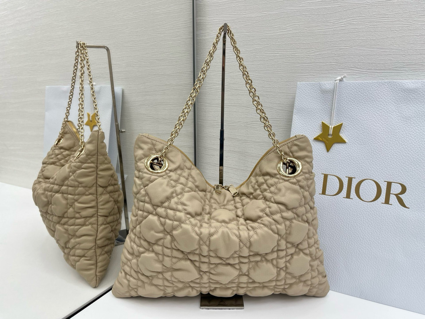  Dior