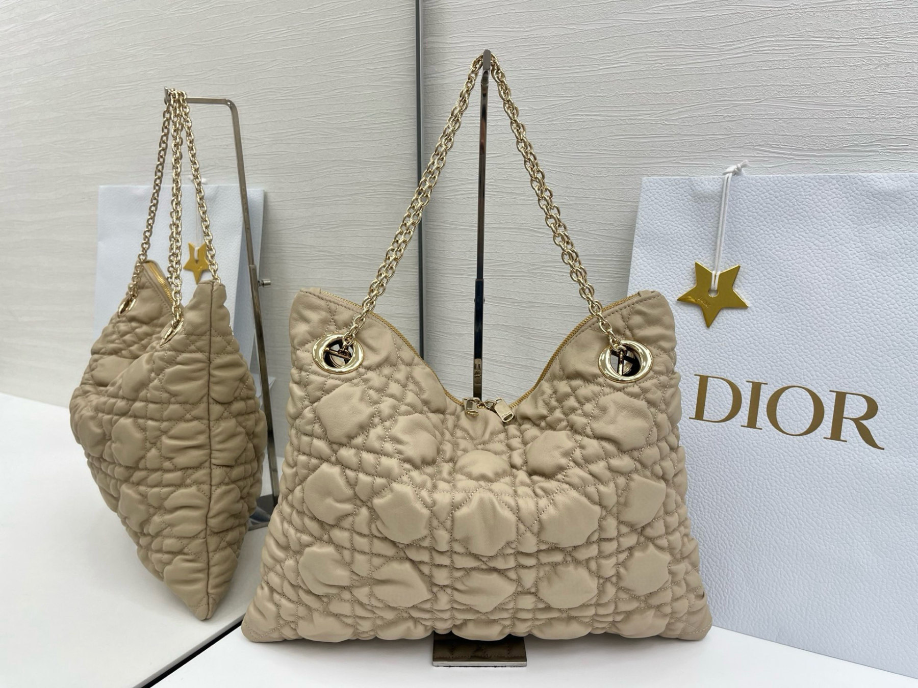  Dior