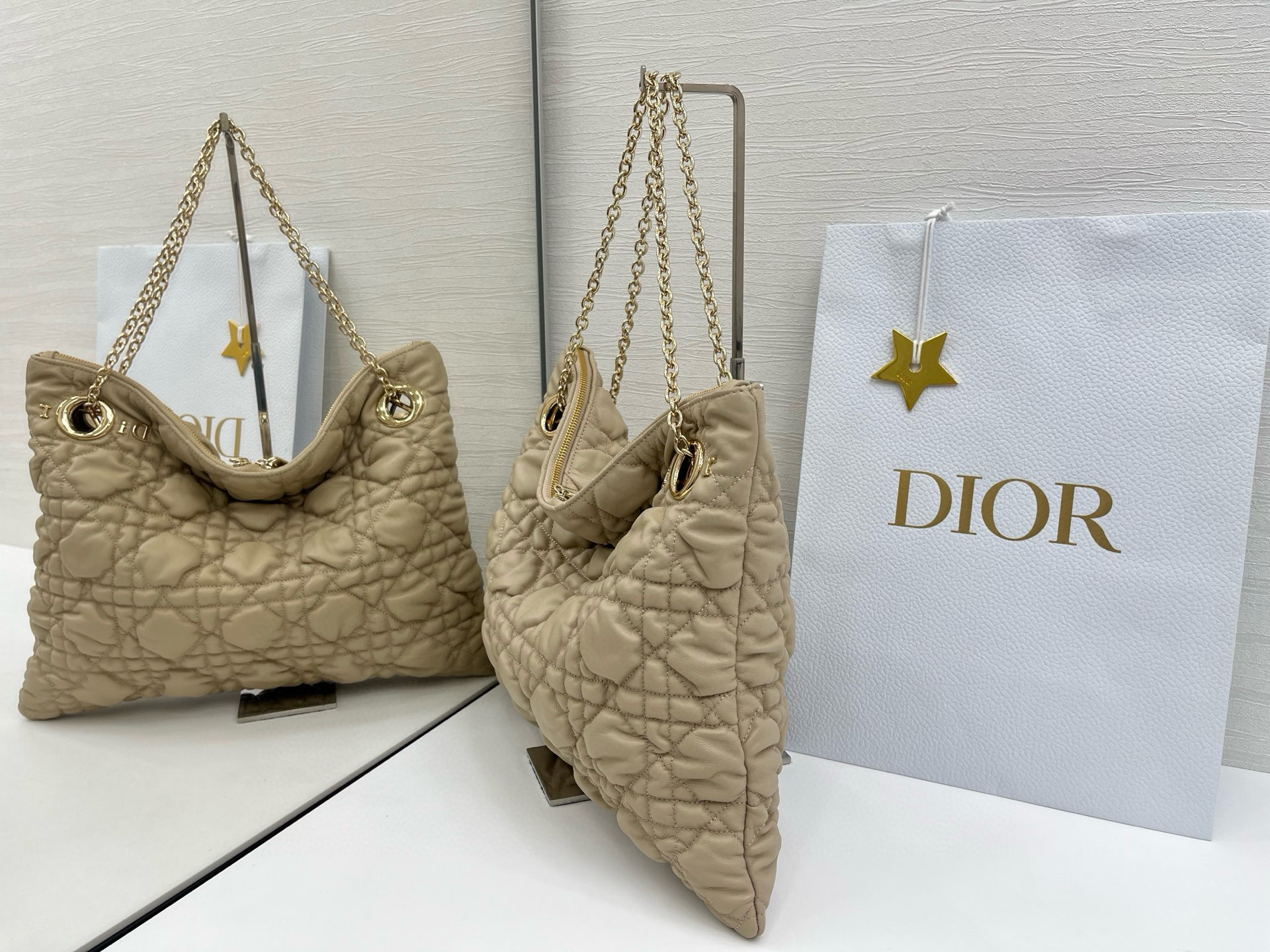  Dior