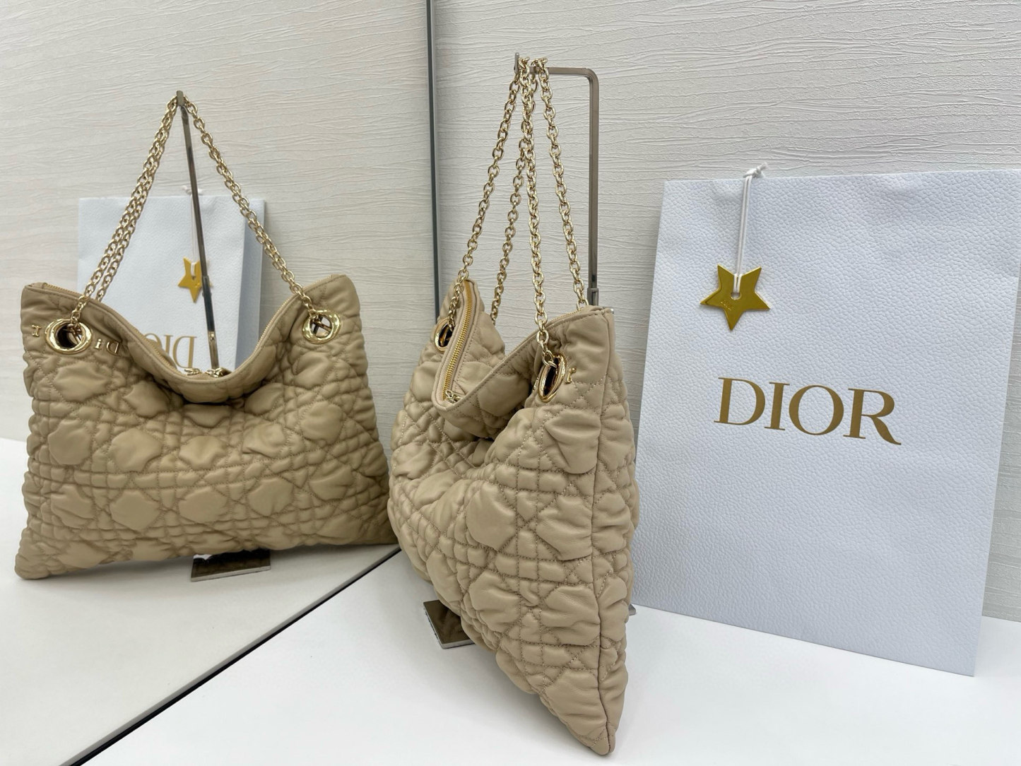  Dior