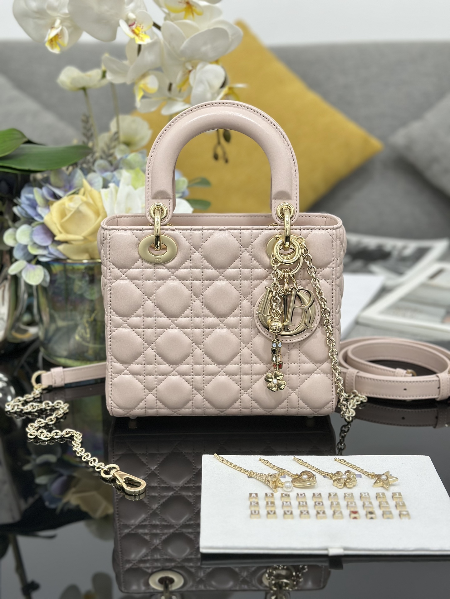  Dior