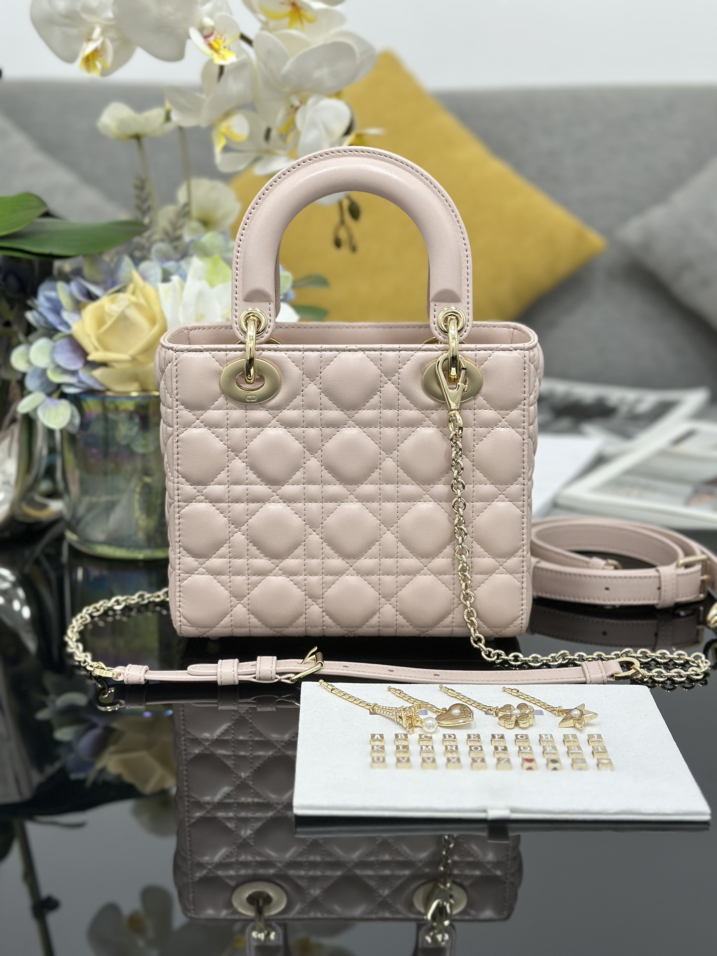  Dior