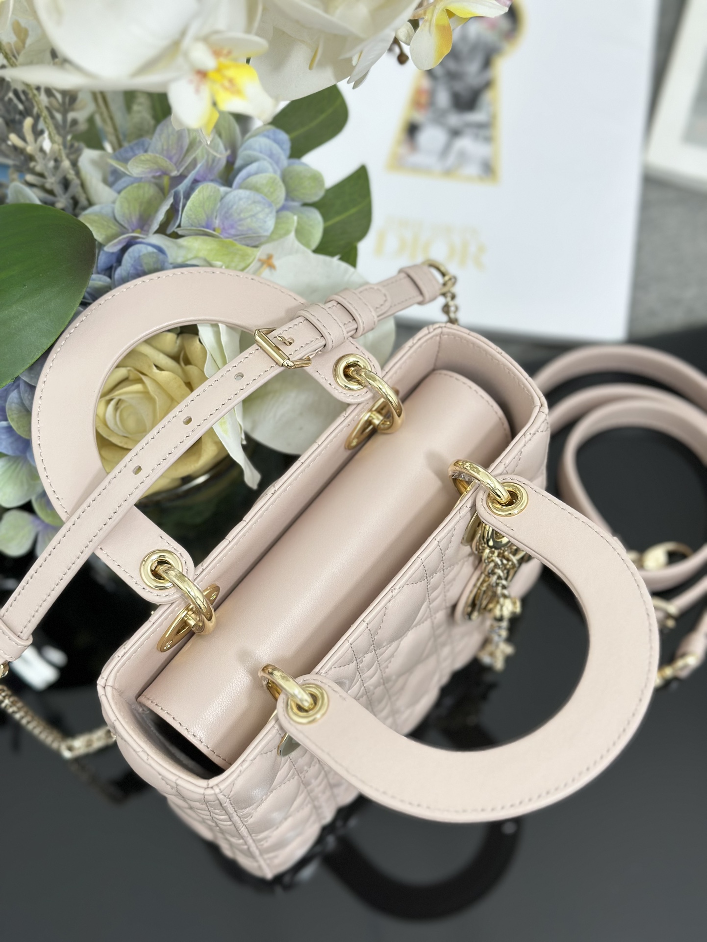  Dior