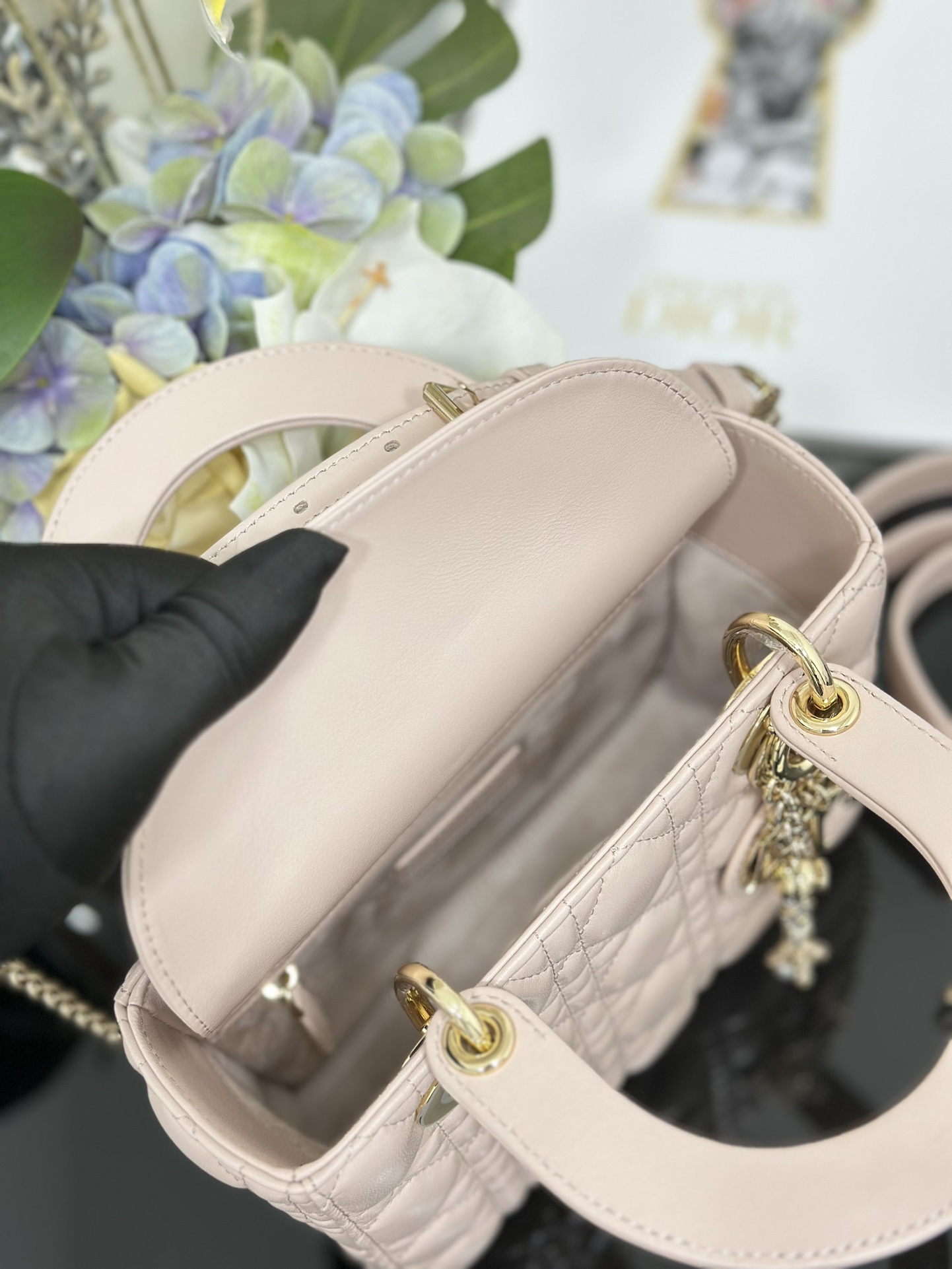  Dior