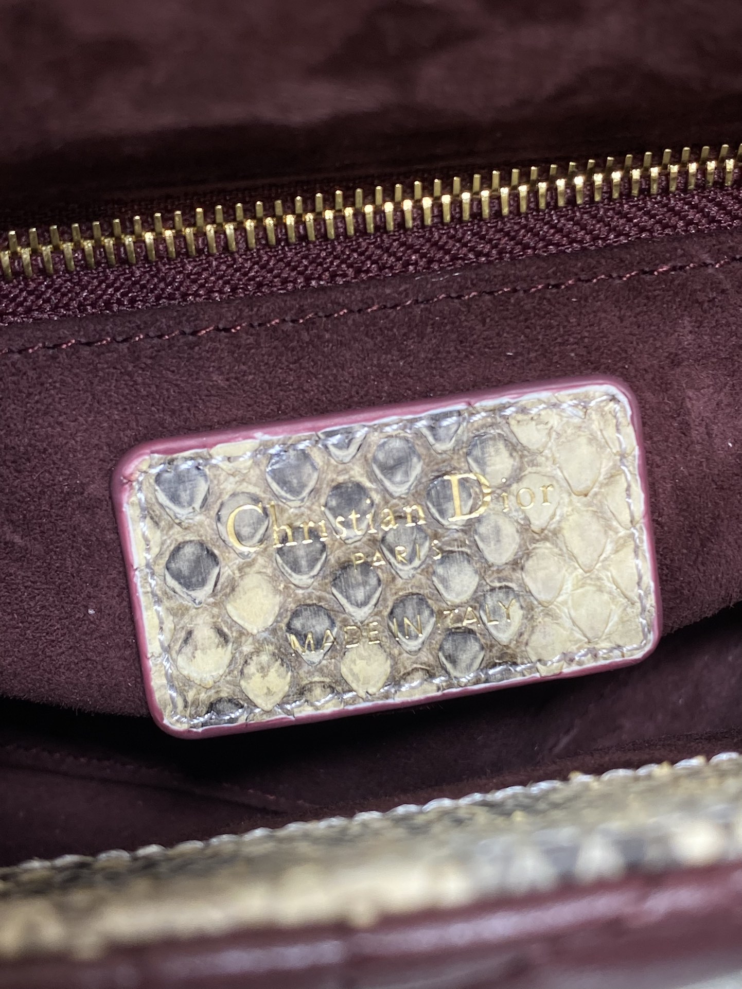  Dior
