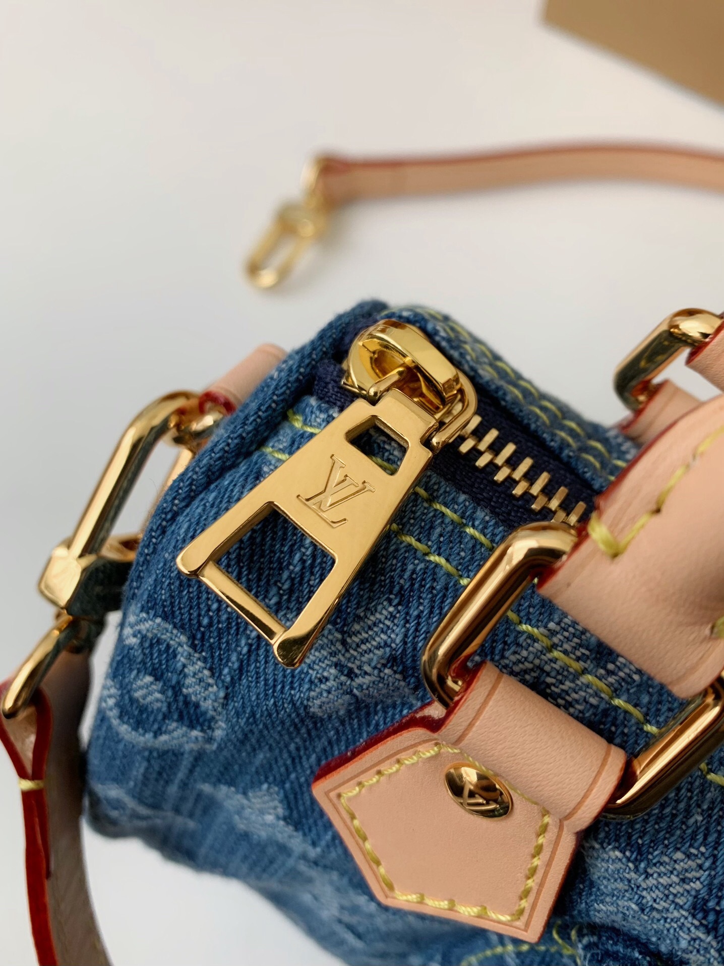 lv
