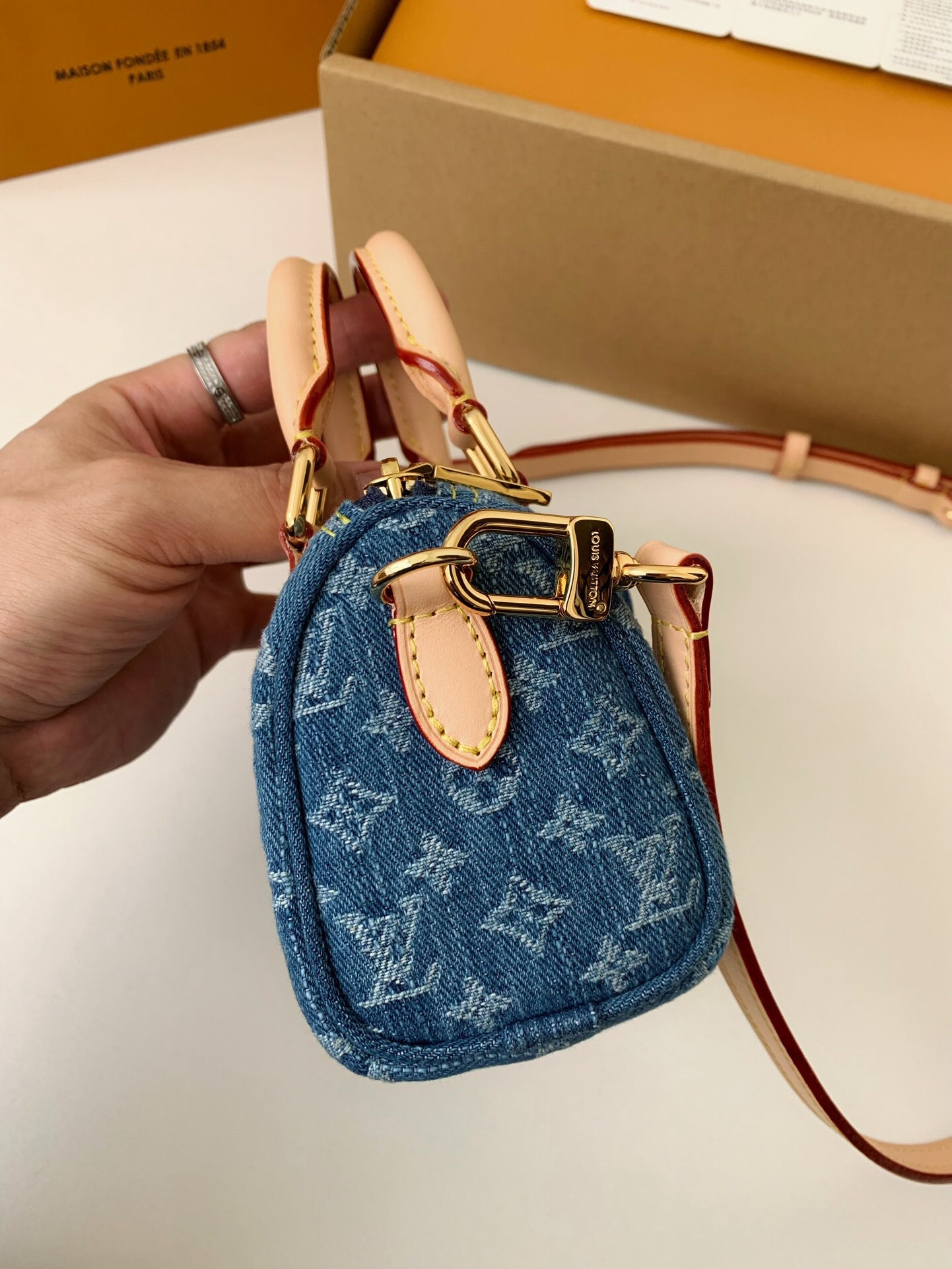 lv