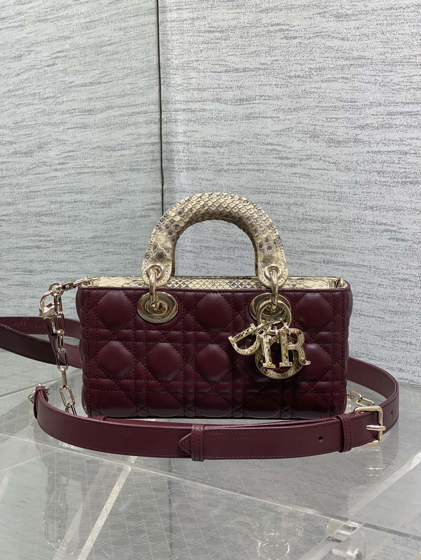   Dior