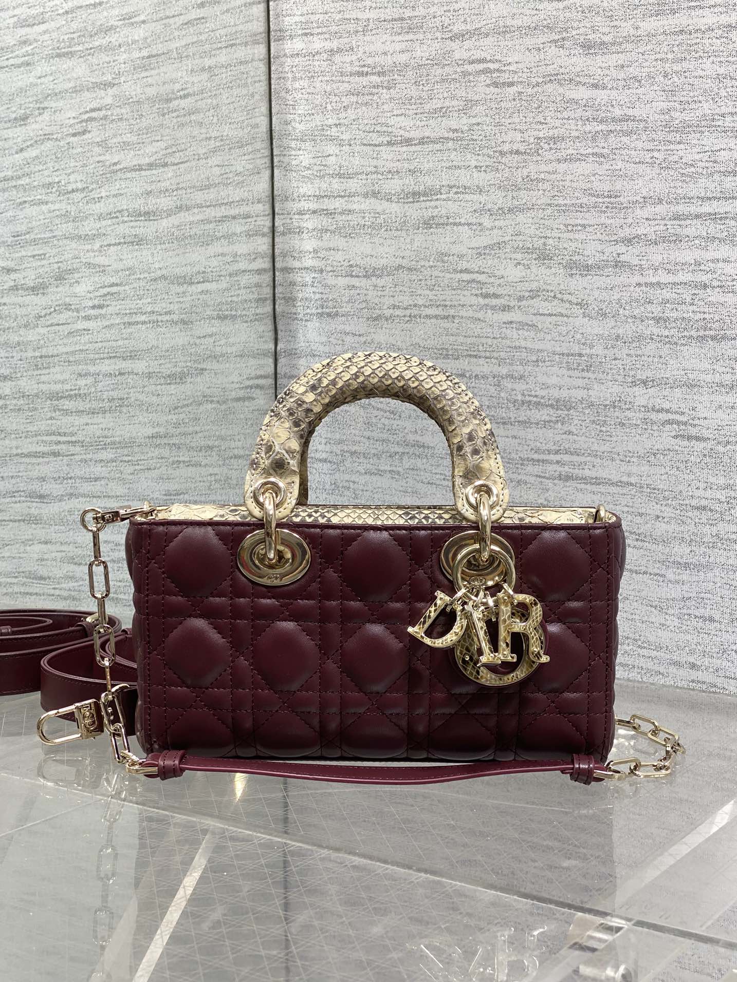    Dior