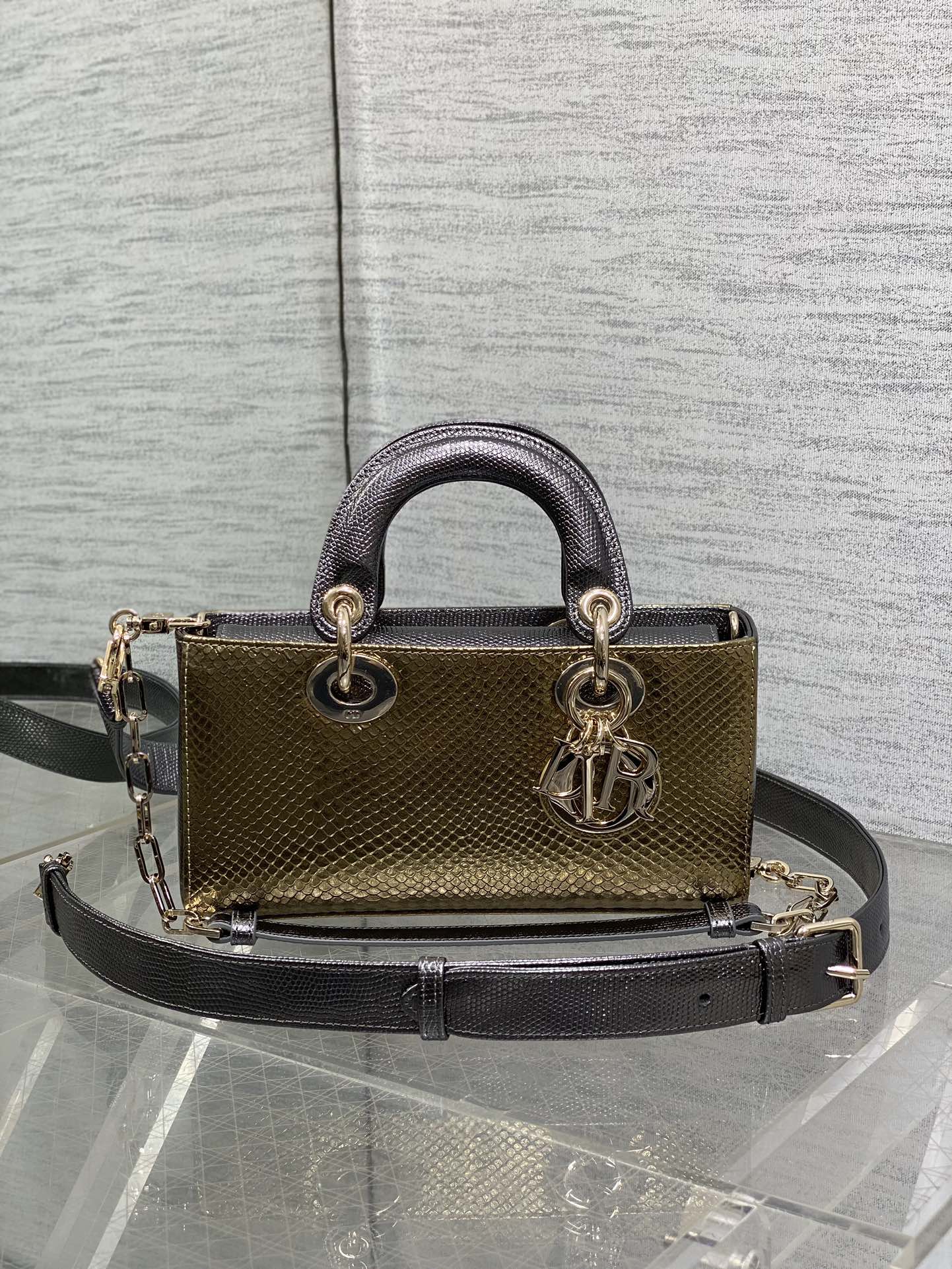    Dior