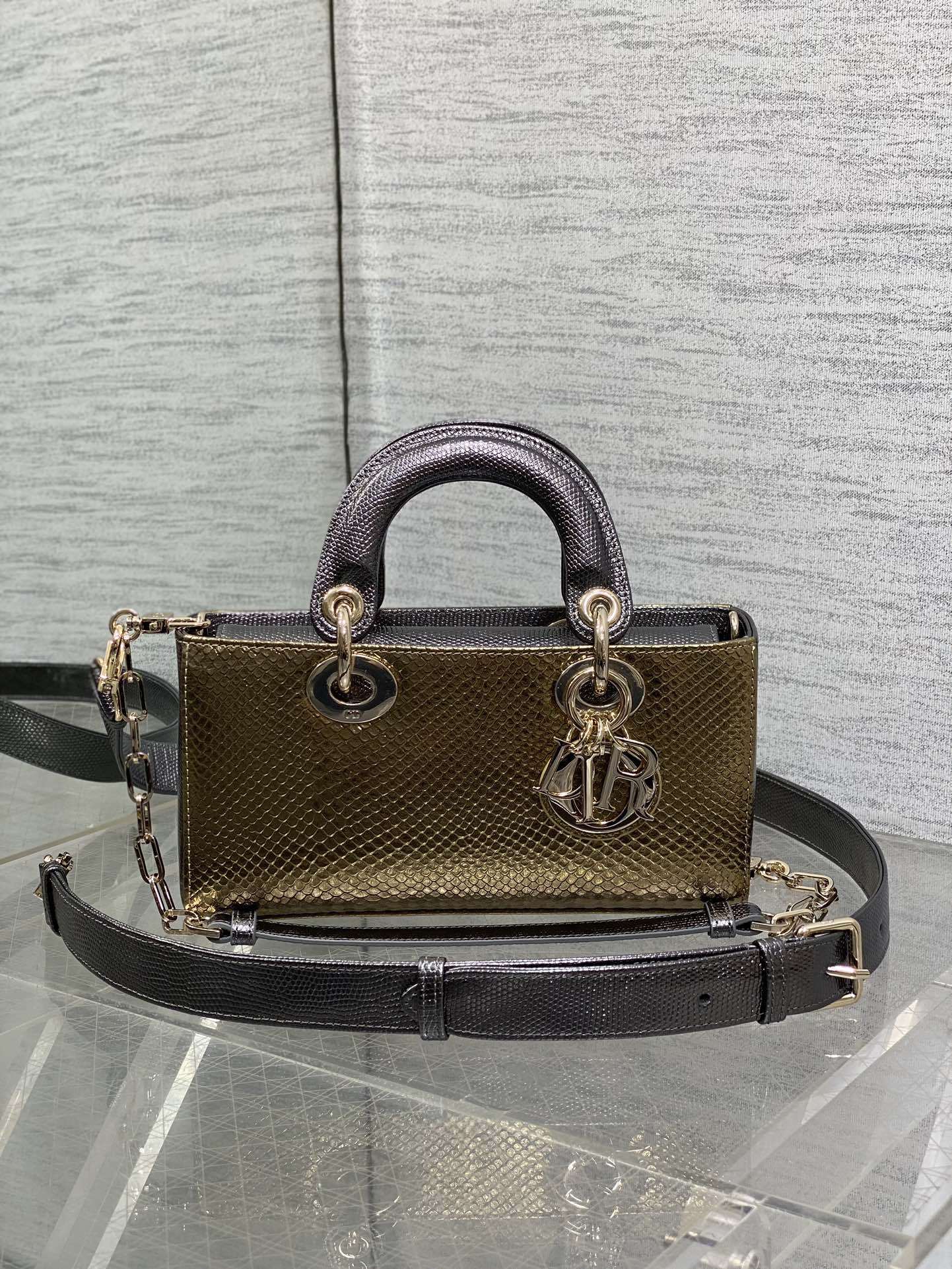    Dior