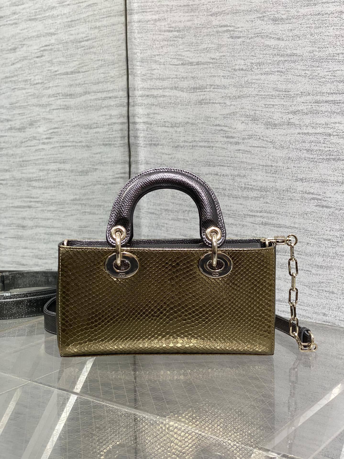    Dior