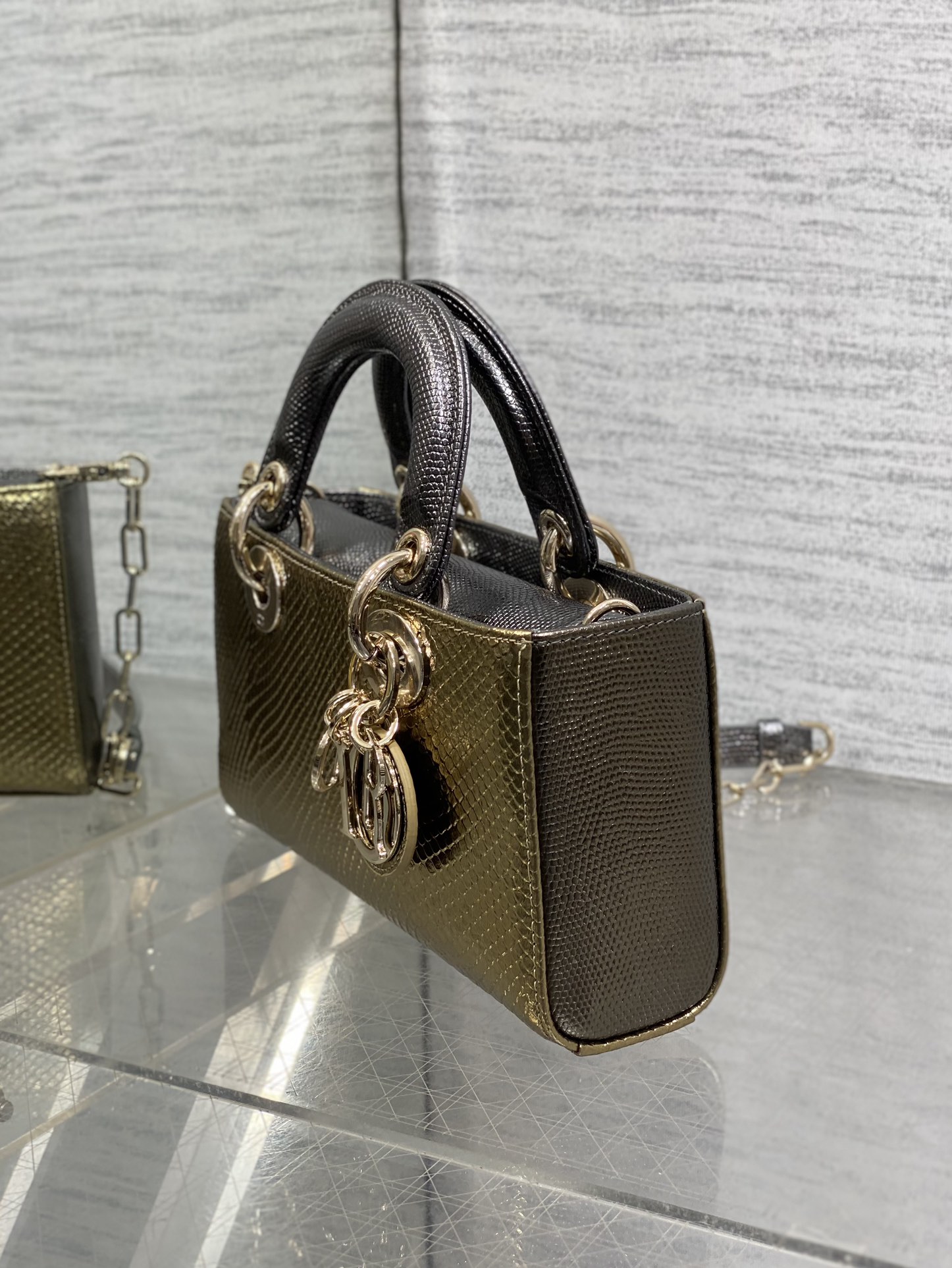    Dior
