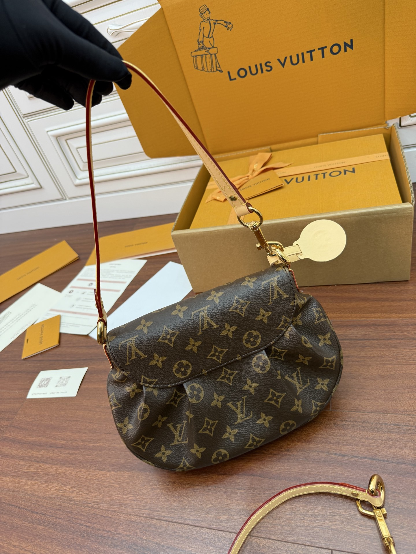 lv